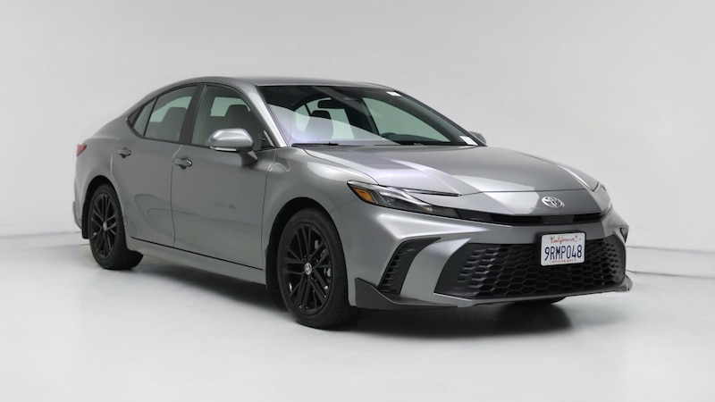 2025 Toyota Camry SE Hero Image