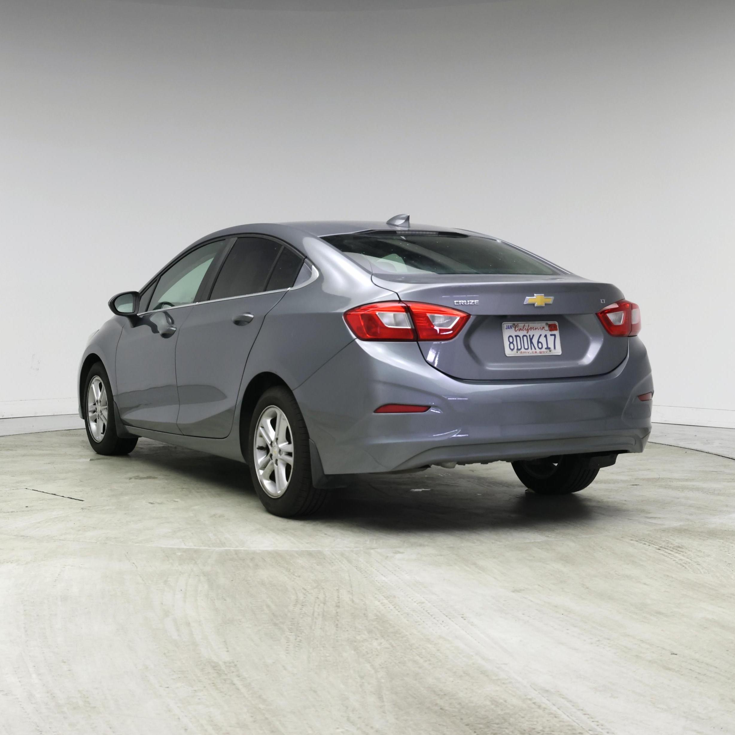 Thumbnail: 2018 Chevrolet Cruze - 2