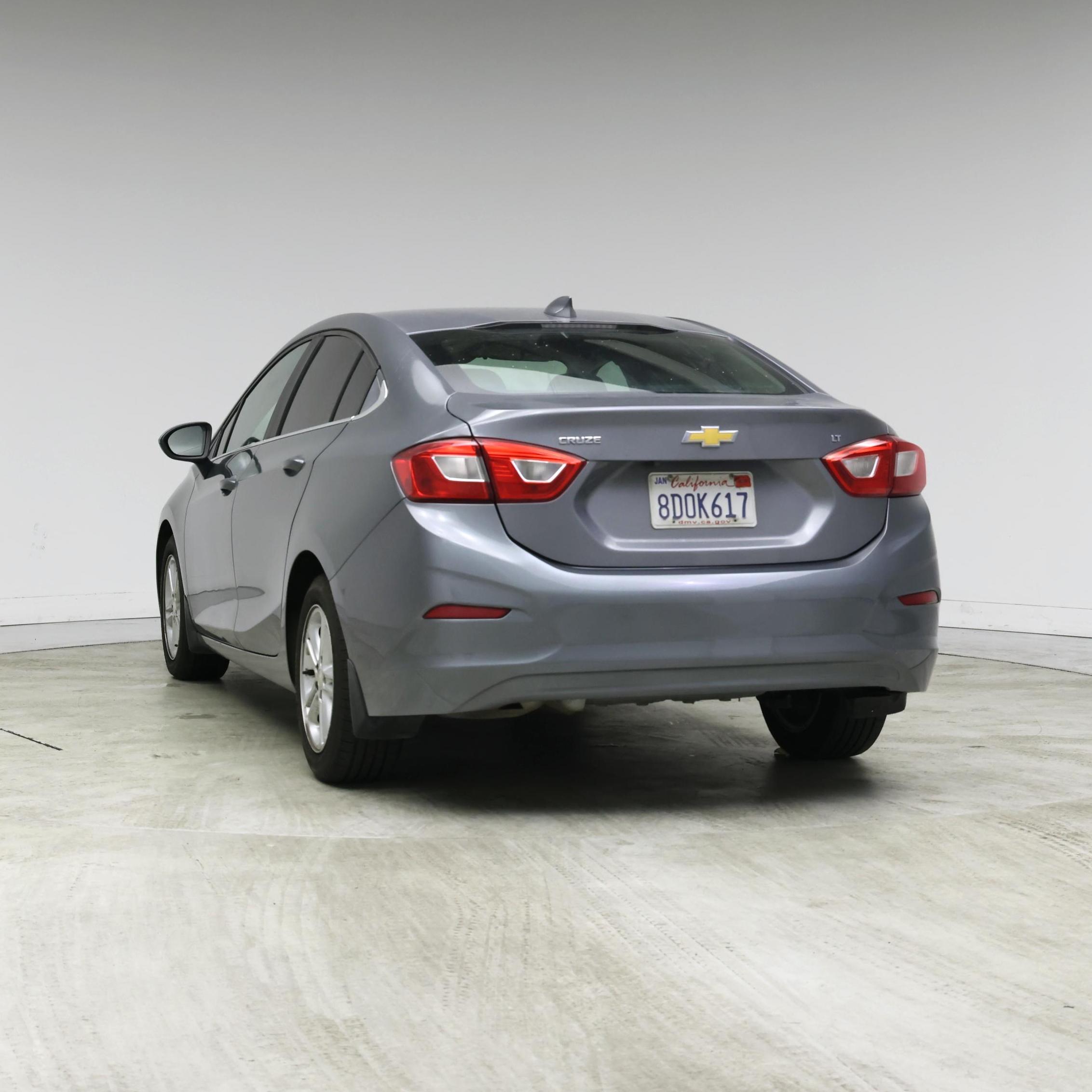 Thumbnail: 2018 Chevrolet Cruze - 6