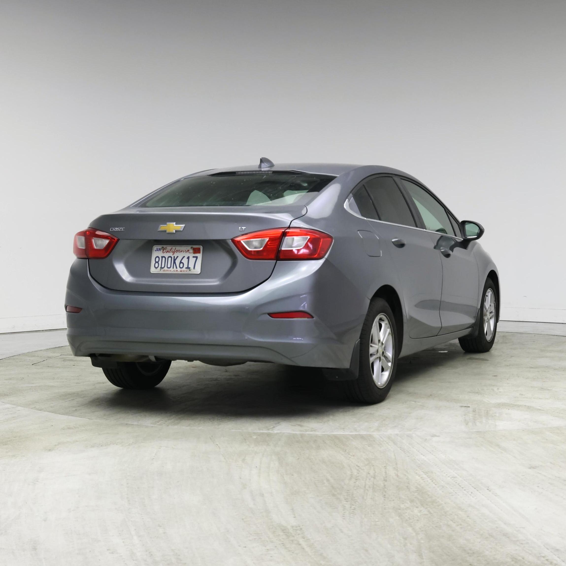 Thumbnail: 2018 Chevrolet Cruze - 8