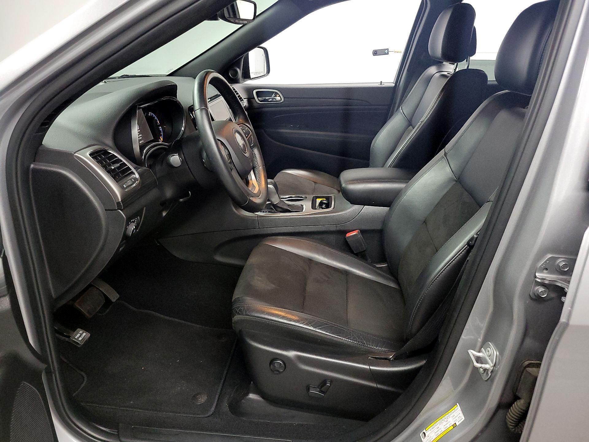 Thumbnail: 2019 Jeep Grand Cherokee - 11
