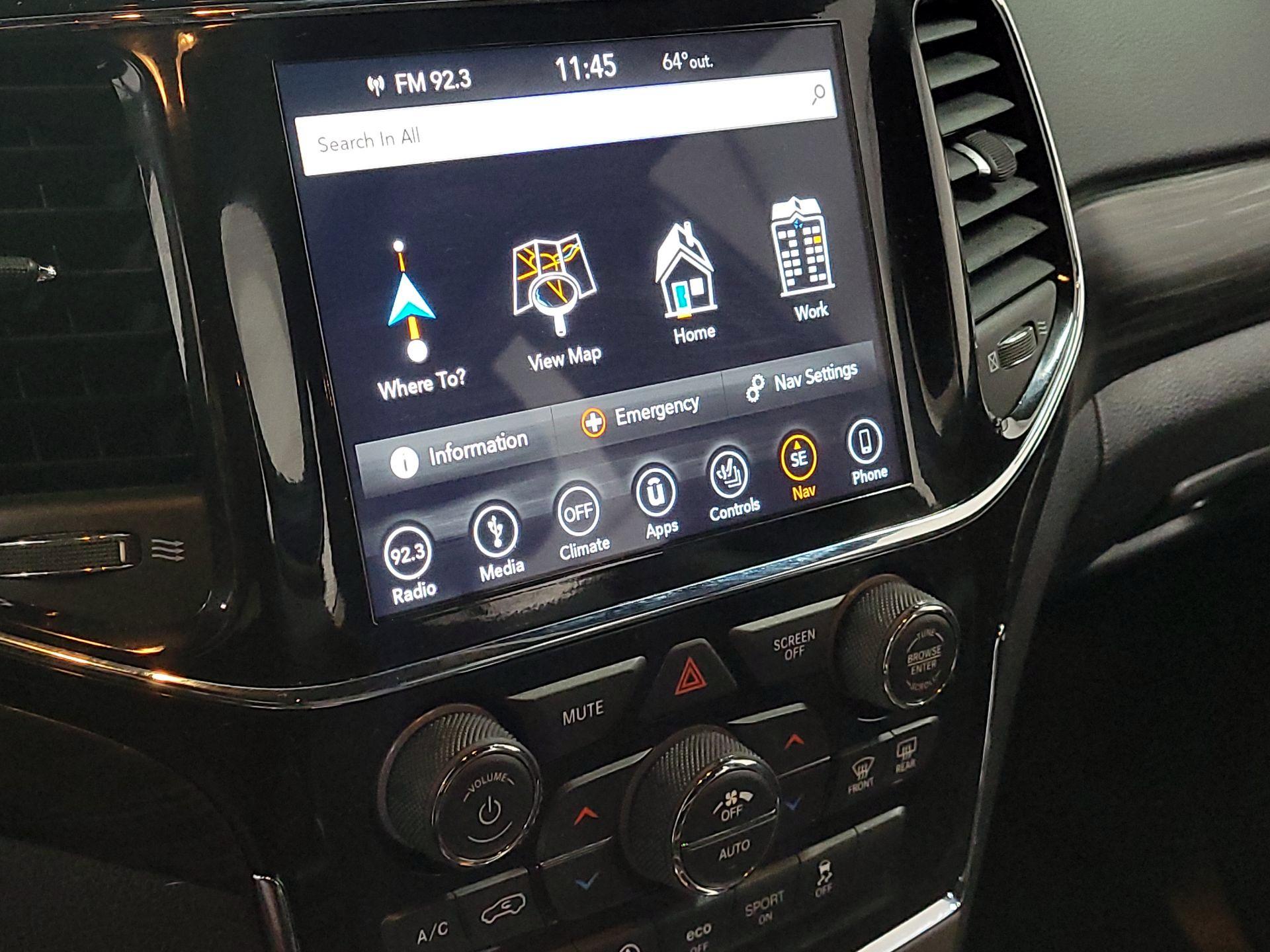 Thumbnail: 2019 Jeep Grand Cherokee - 14