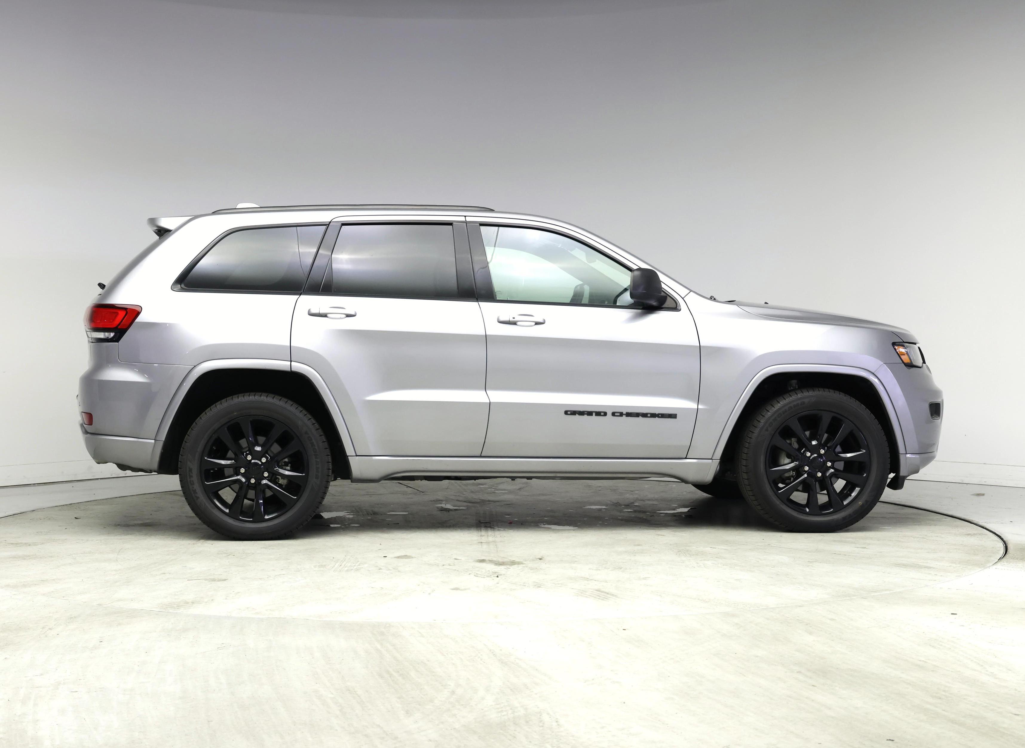 Thumbnail: 2019 Jeep Grand Cherokee - 7