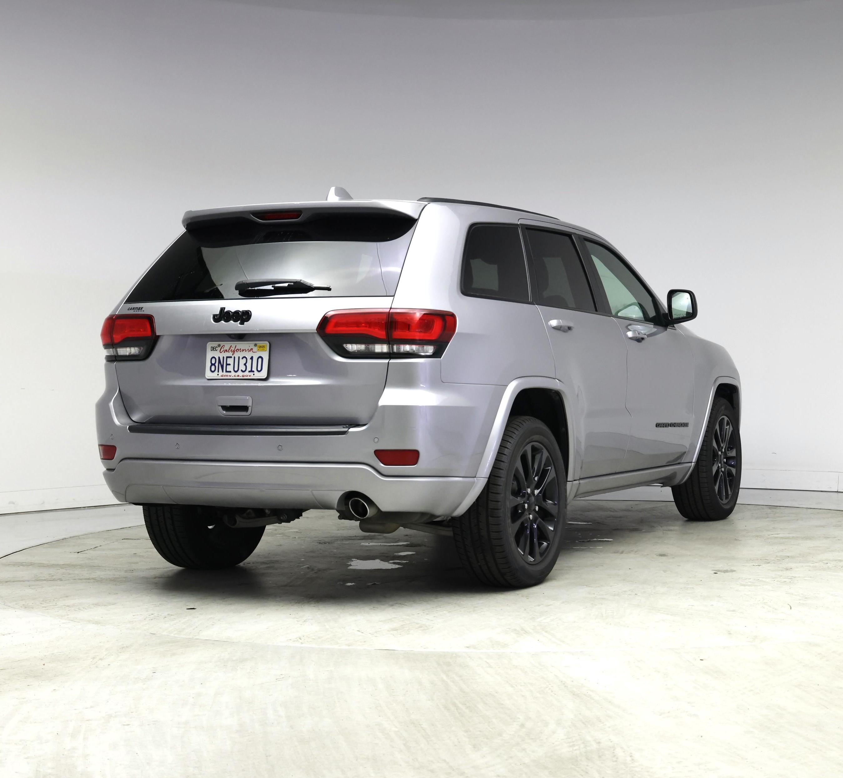 Thumbnail: 2019 Jeep Grand Cherokee - 8