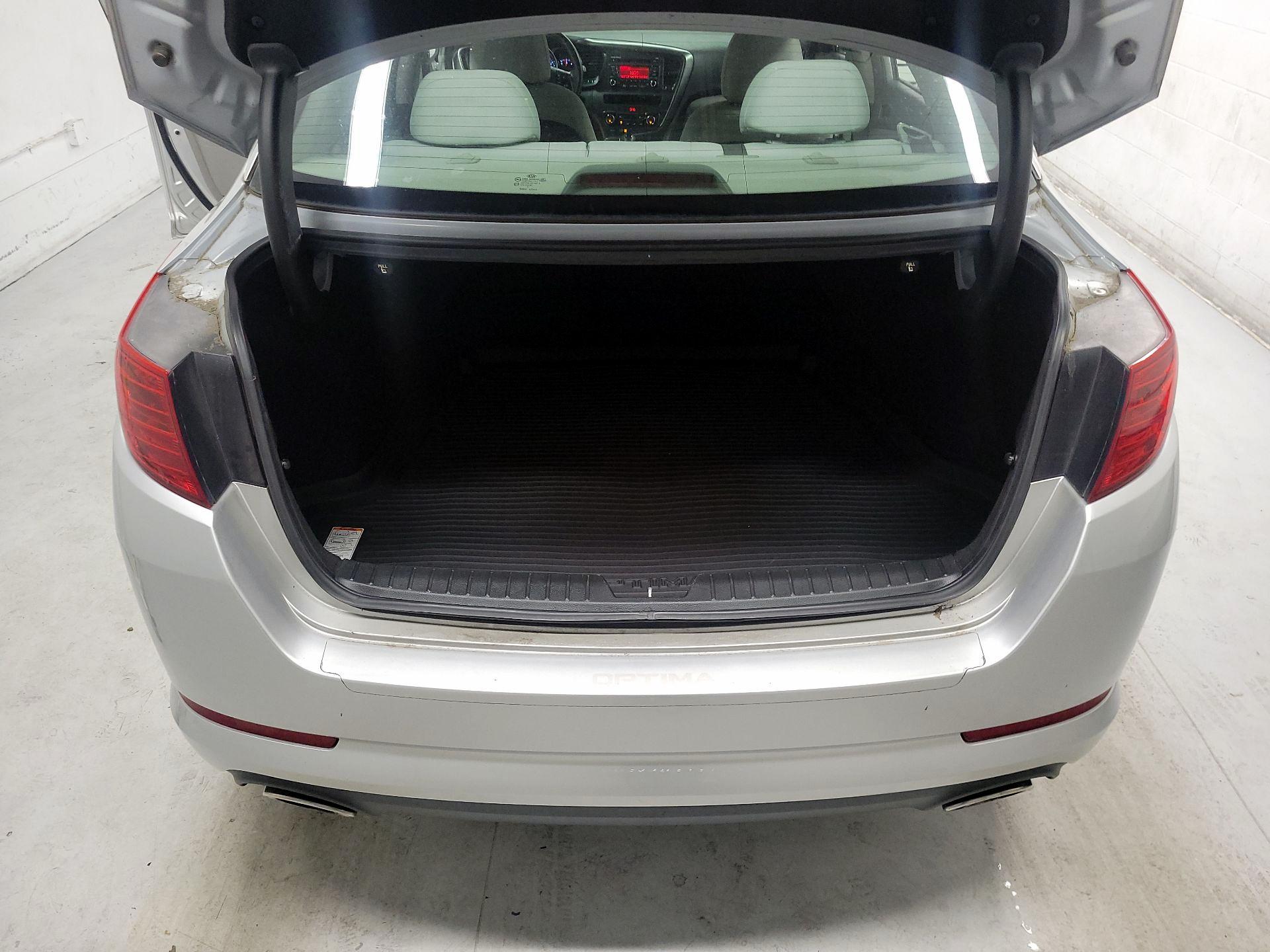 Thumbnail: 2013 Kia Optima - 17