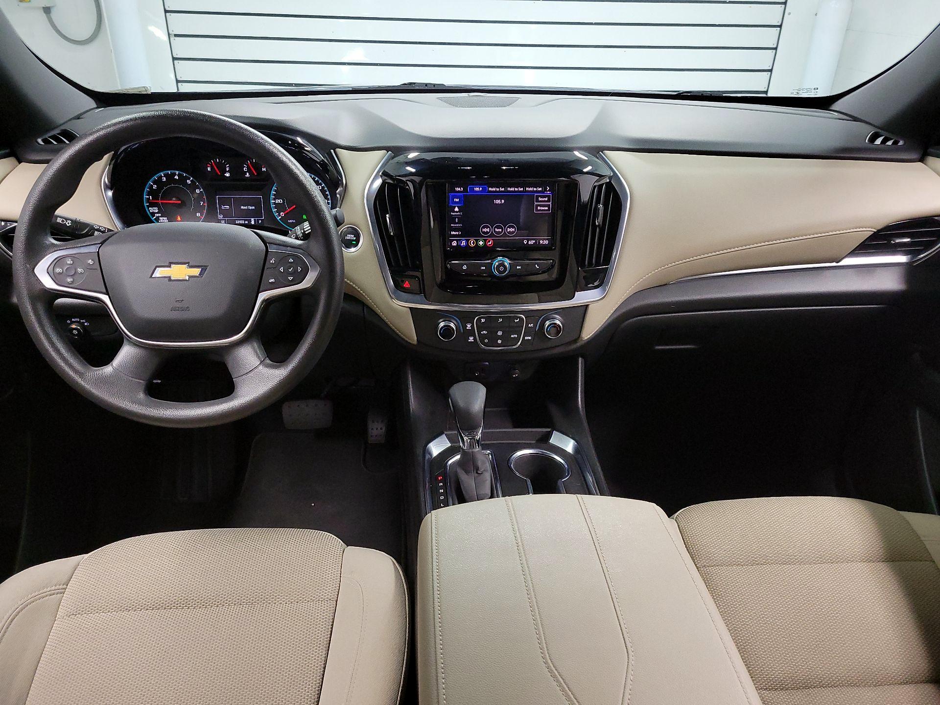 Thumbnail: 2022 Chevrolet Traverse - 9