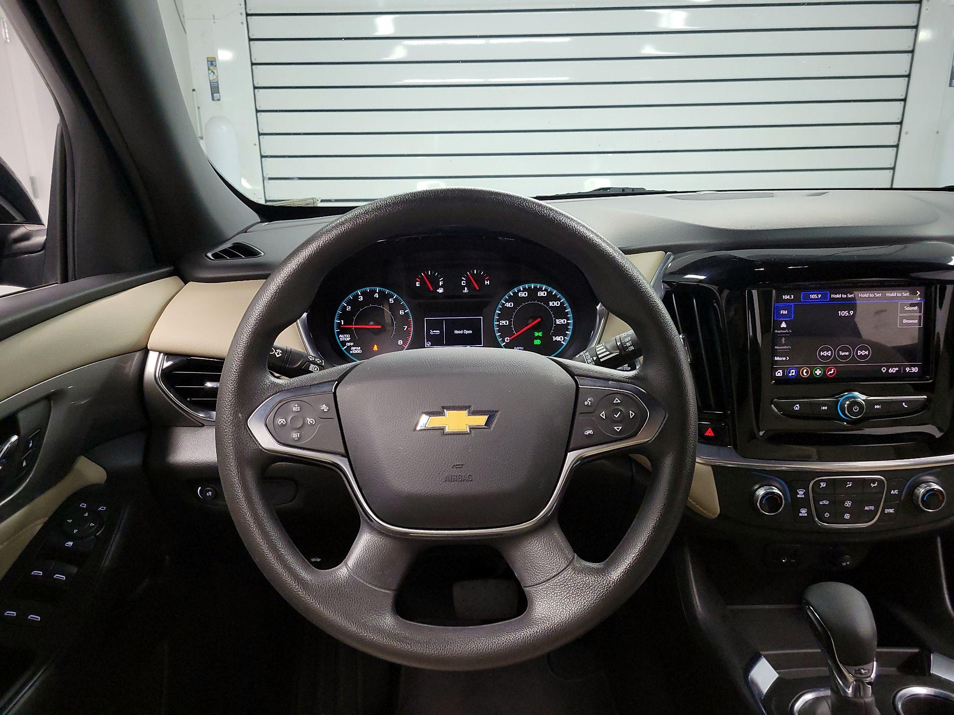 Thumbnail: 2022 Chevrolet Traverse - 10