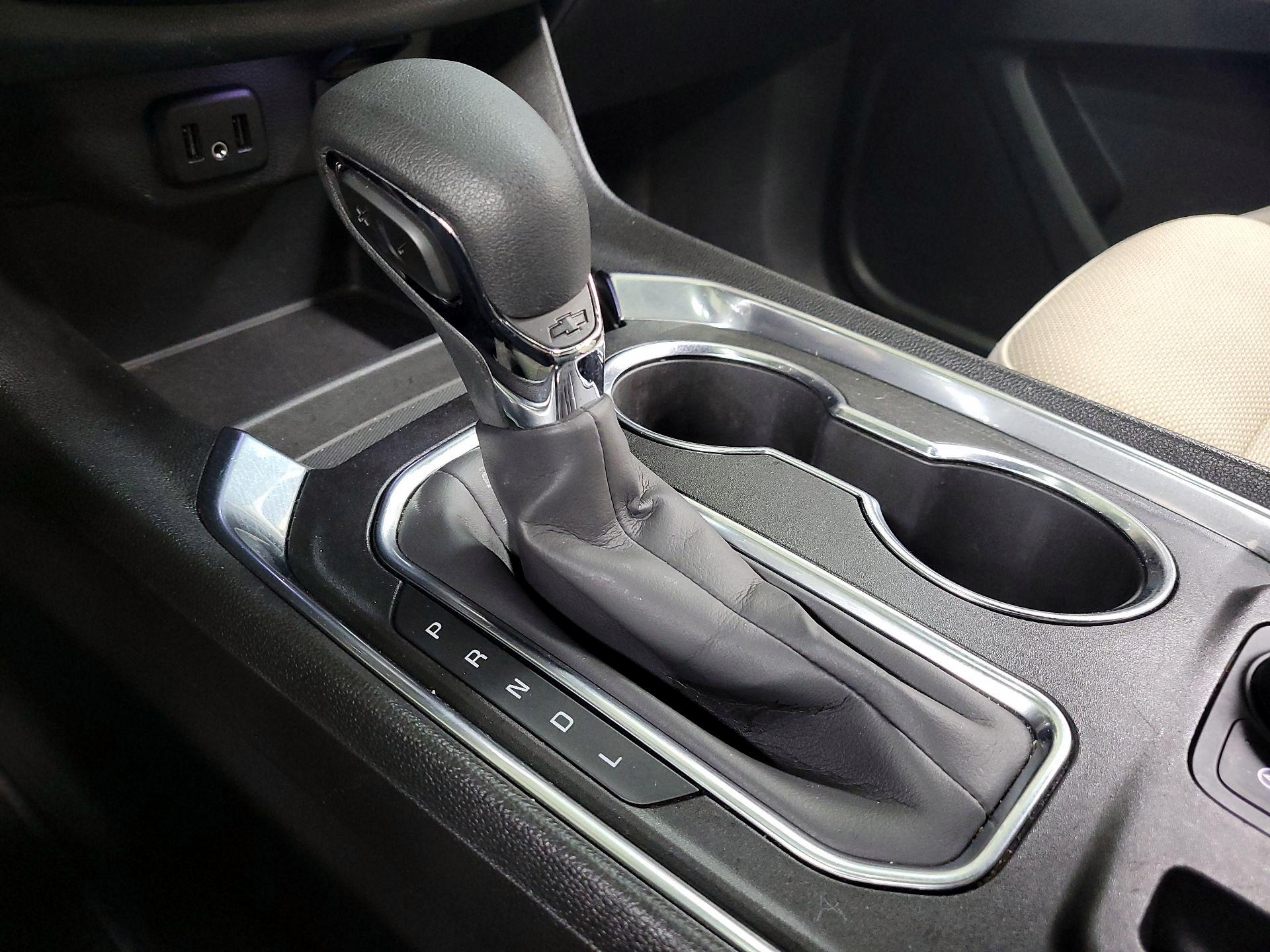 Thumbnail: 2022 Chevrolet Traverse - 17