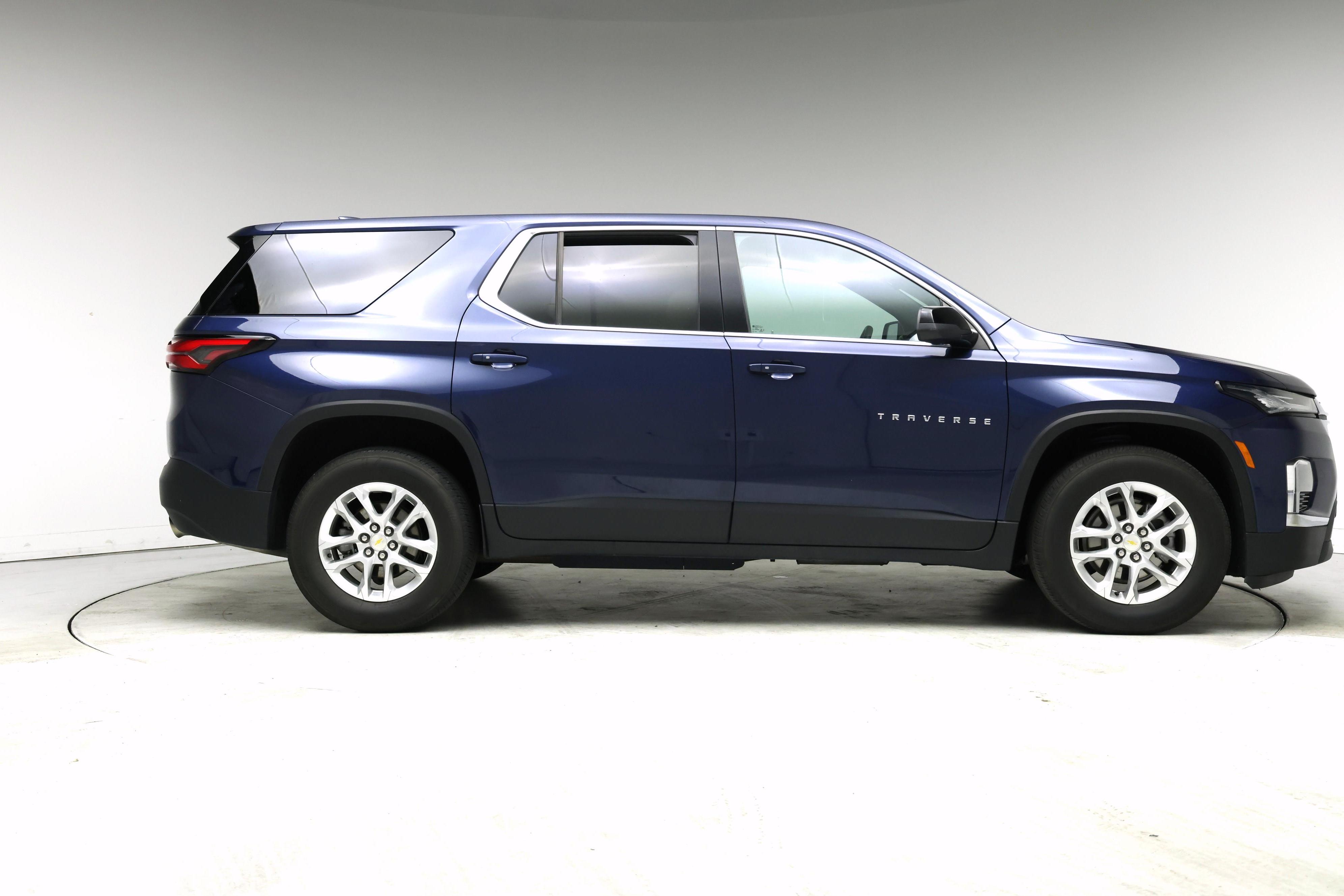Thumbnail: 2022 Chevrolet Traverse - 7
