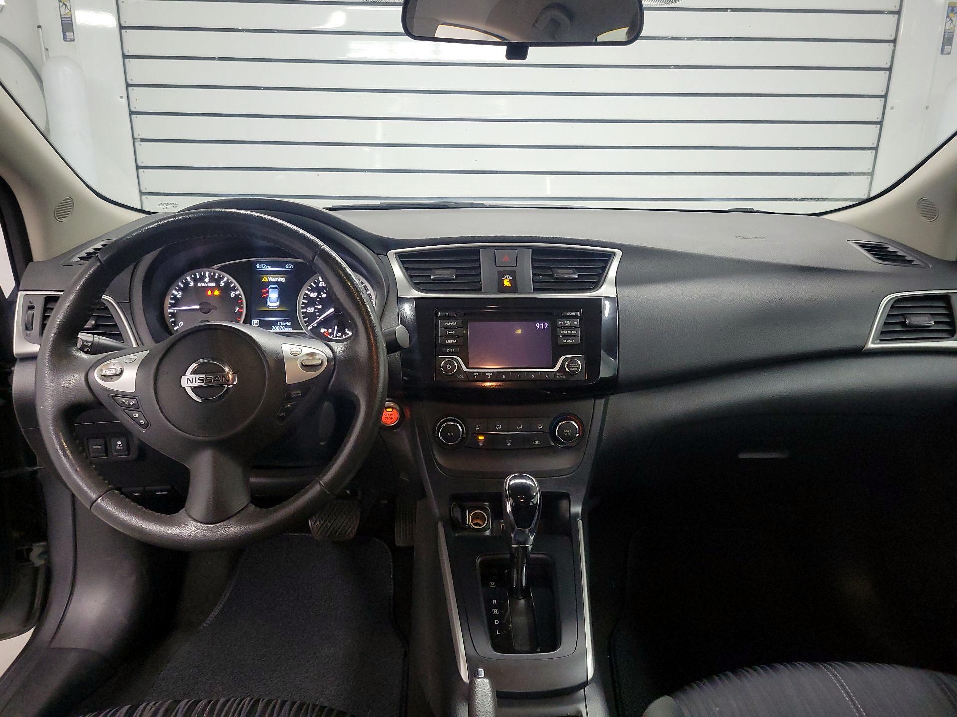 Thumbnail: 2017 Nissan Sentra - 9