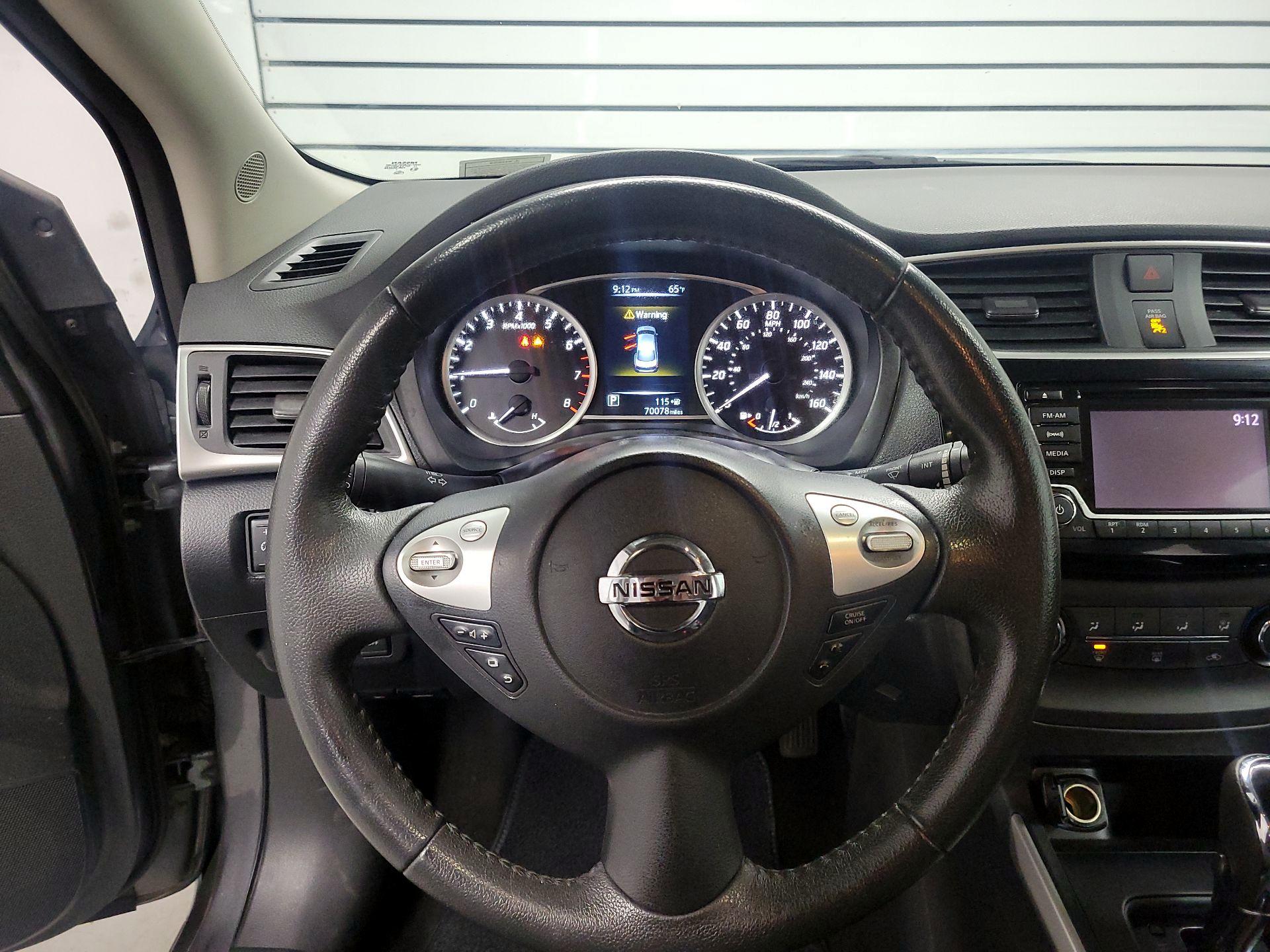 Thumbnail: 2017 Nissan Sentra - 10