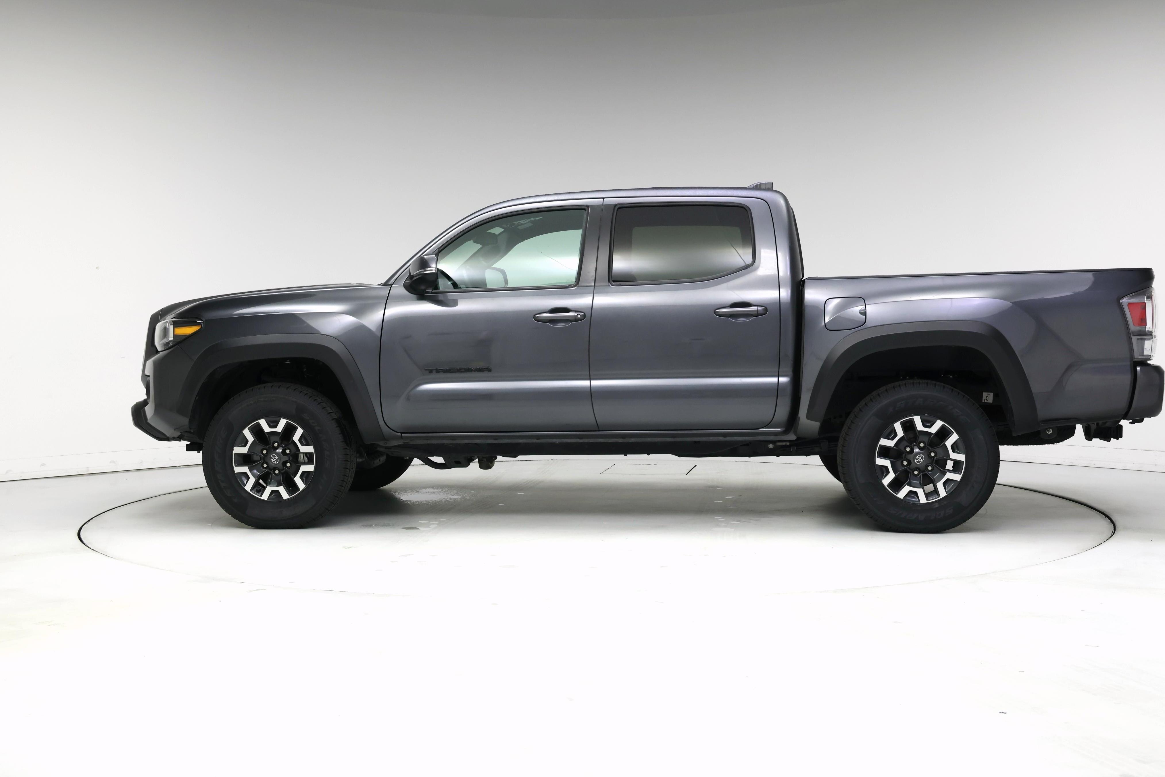 Thumbnail: 2022 Toyota Tacoma - 3
