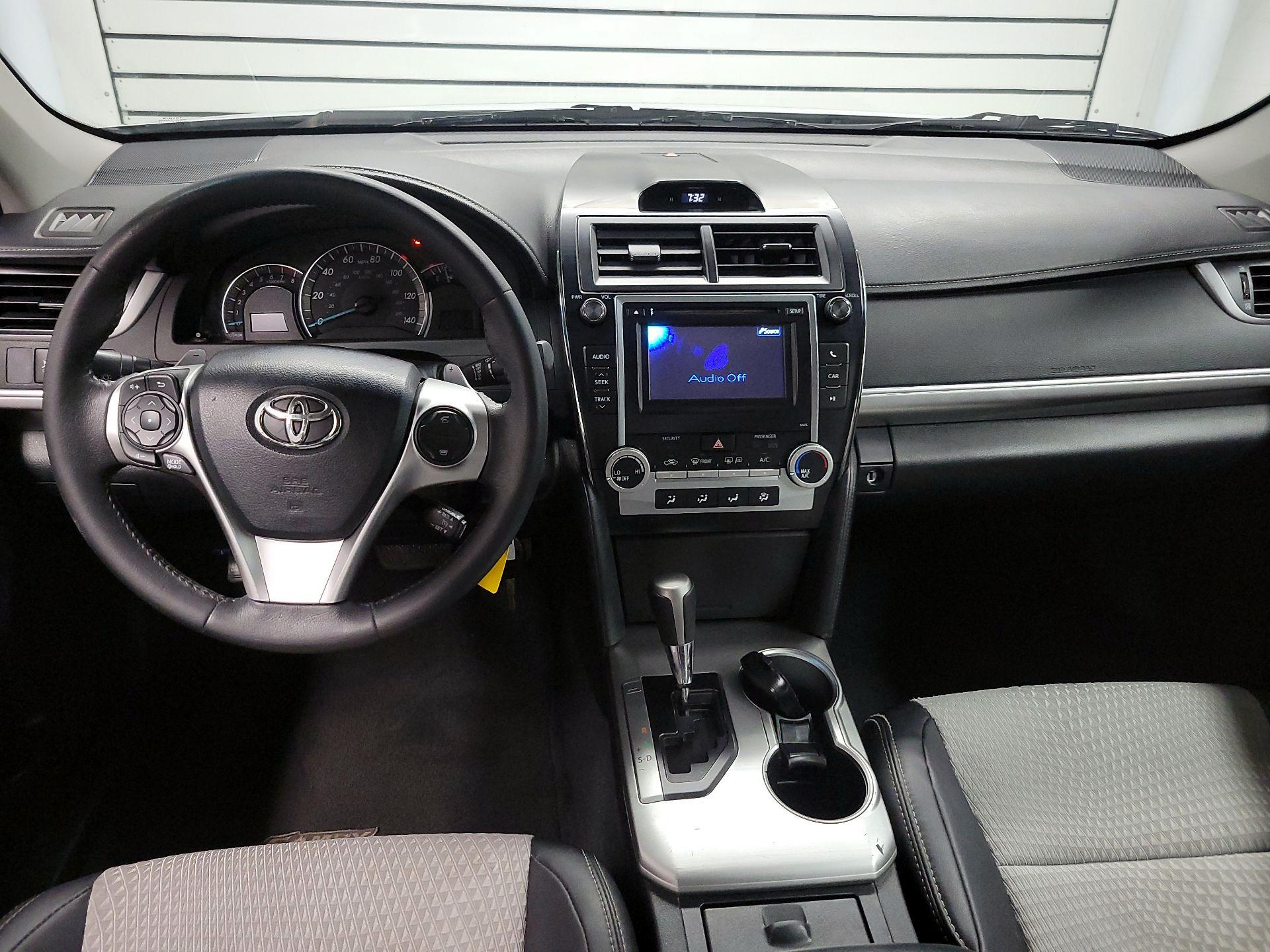 Thumbnail: 2013 Toyota Camry - 9
