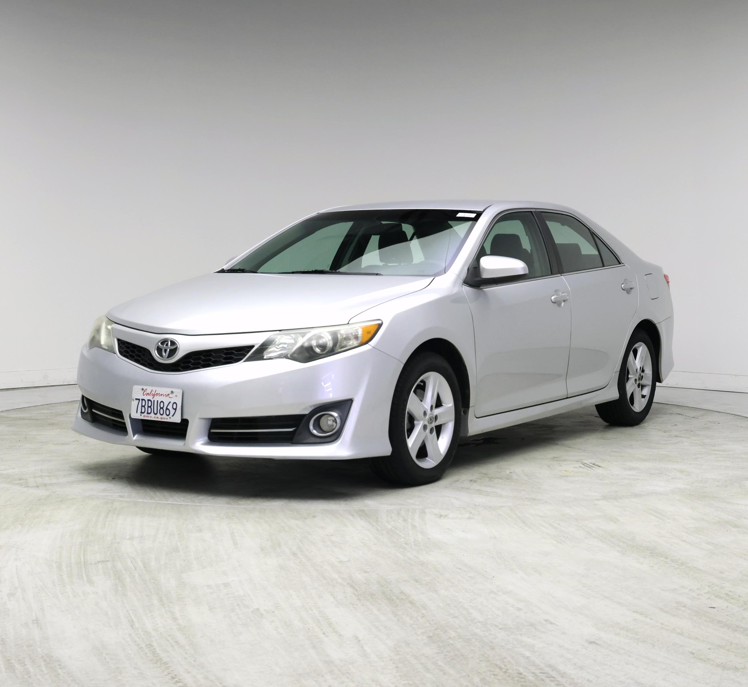 Thumbnail: 2013 Toyota Camry - 4