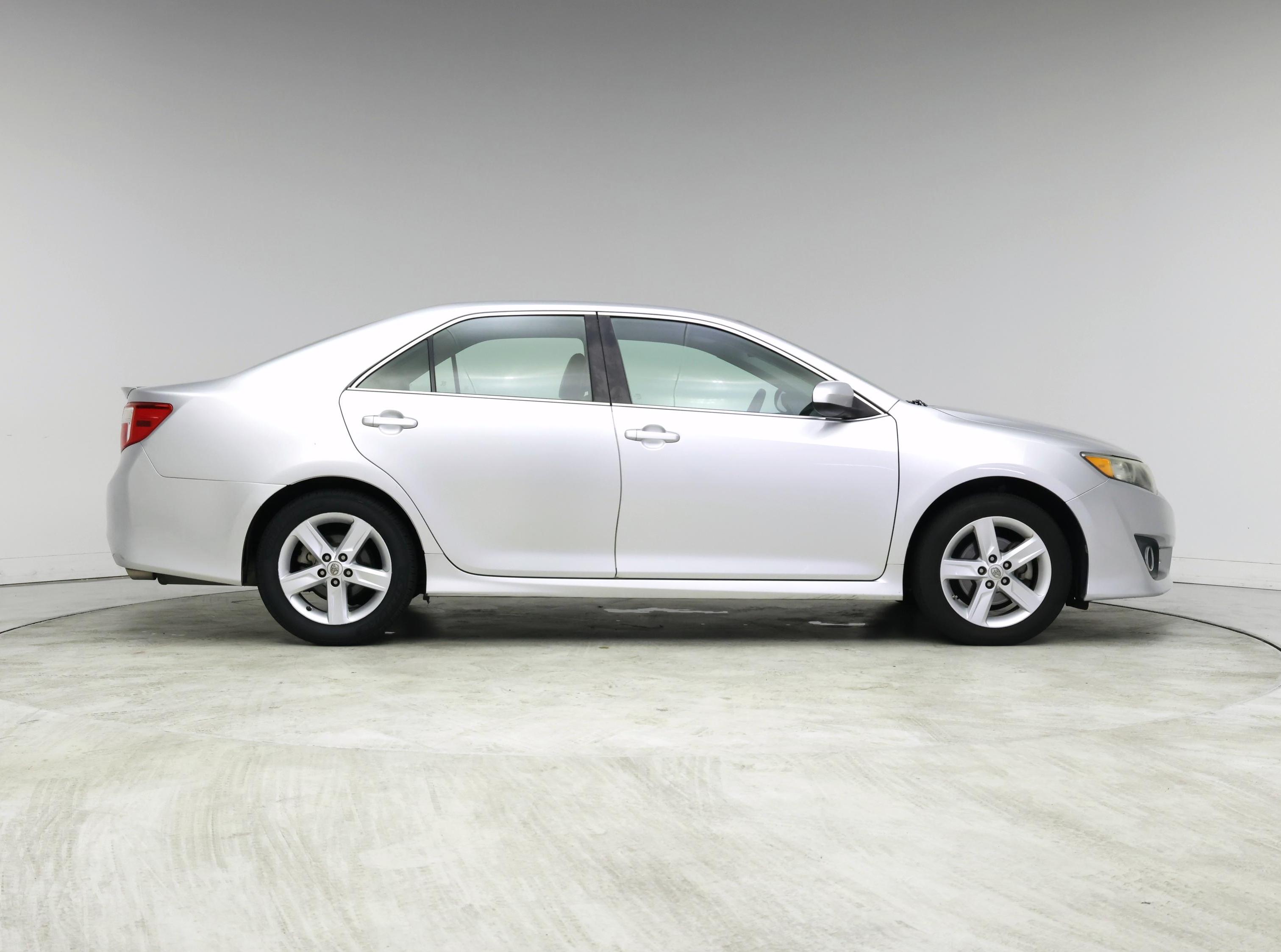 Thumbnail: 2013 Toyota Camry - 7