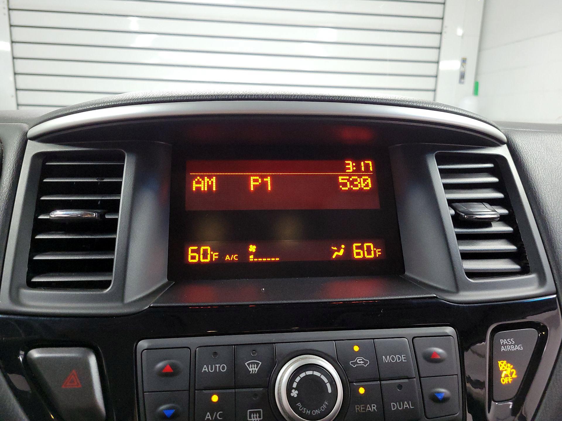 Thumbnail: 2015 Nissan Pathfinder - 13