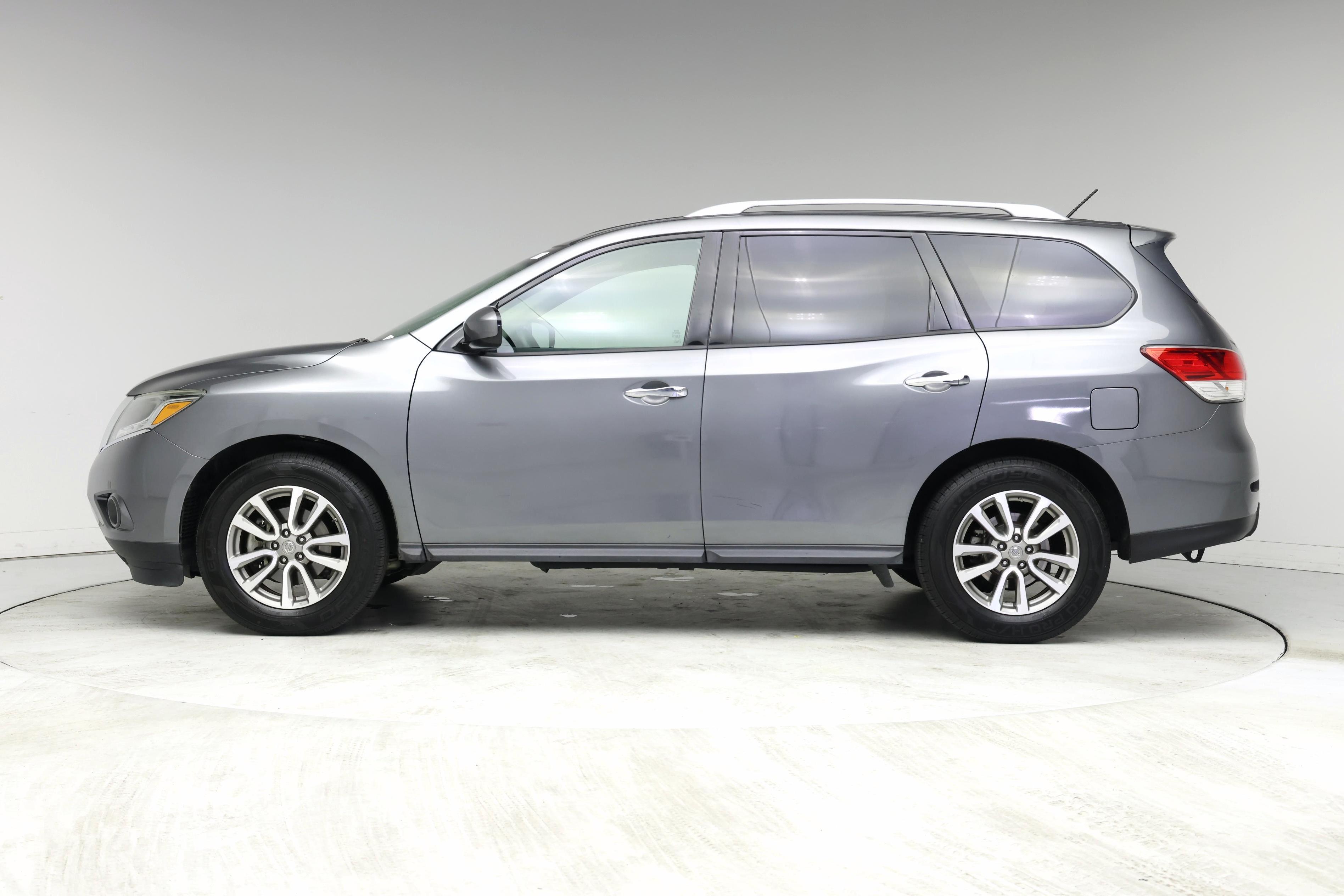 Thumbnail: 2015 Nissan Pathfinder - 3