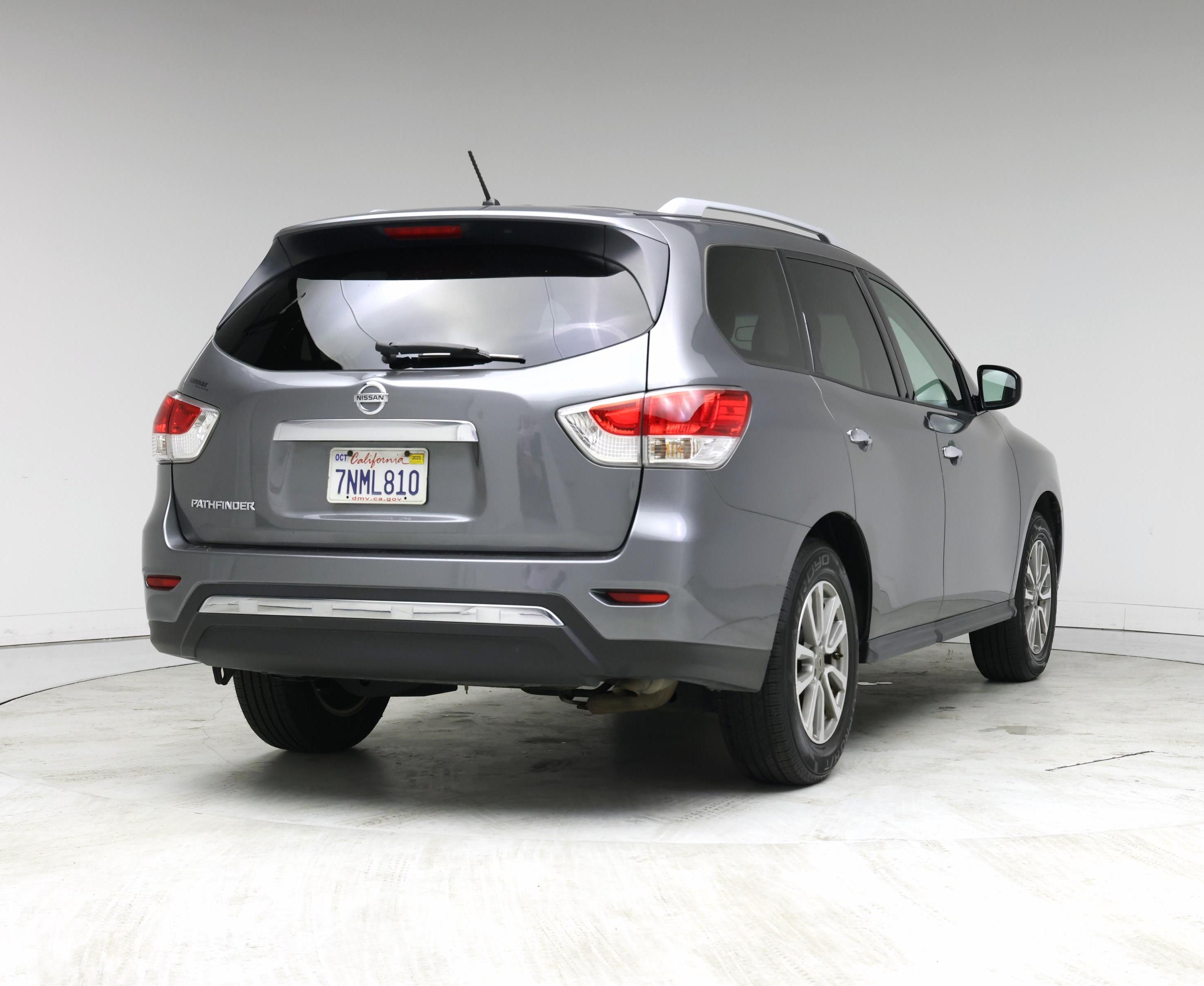 Thumbnail: 2015 Nissan Pathfinder - 8