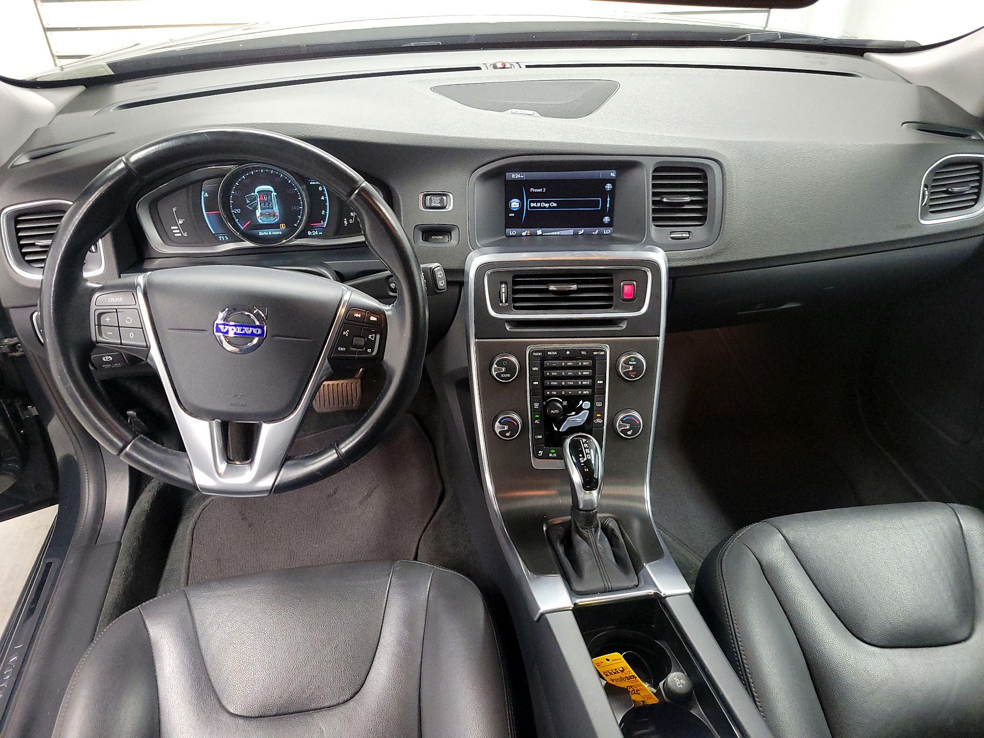 Thumbnail: 2015 Volvo V60 - 9