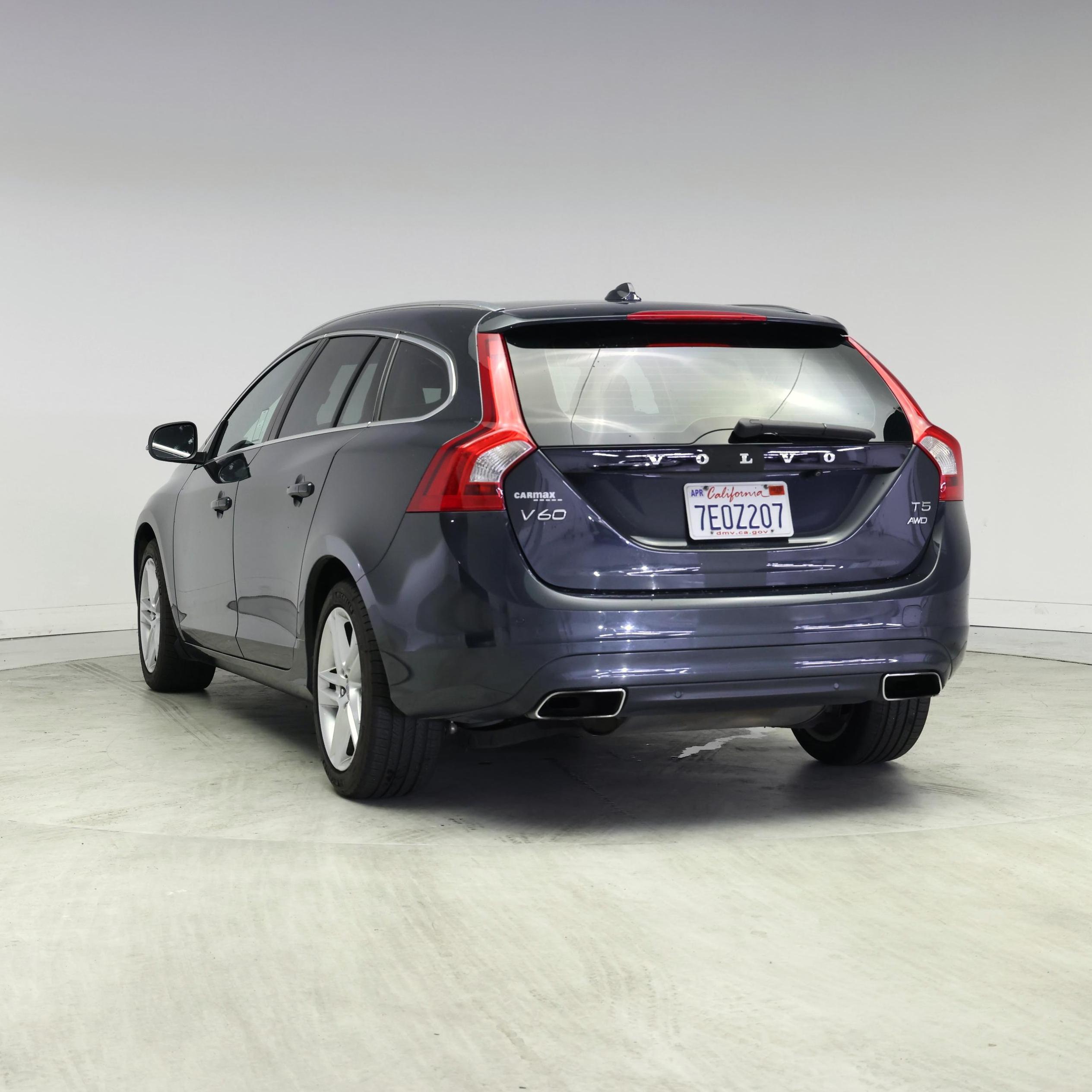 Thumbnail: 2015 Volvo V60 - 2