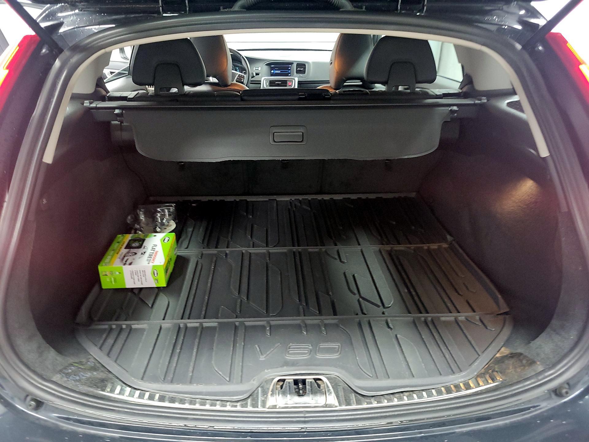 Thumbnail: 2015 Volvo V60 - 19