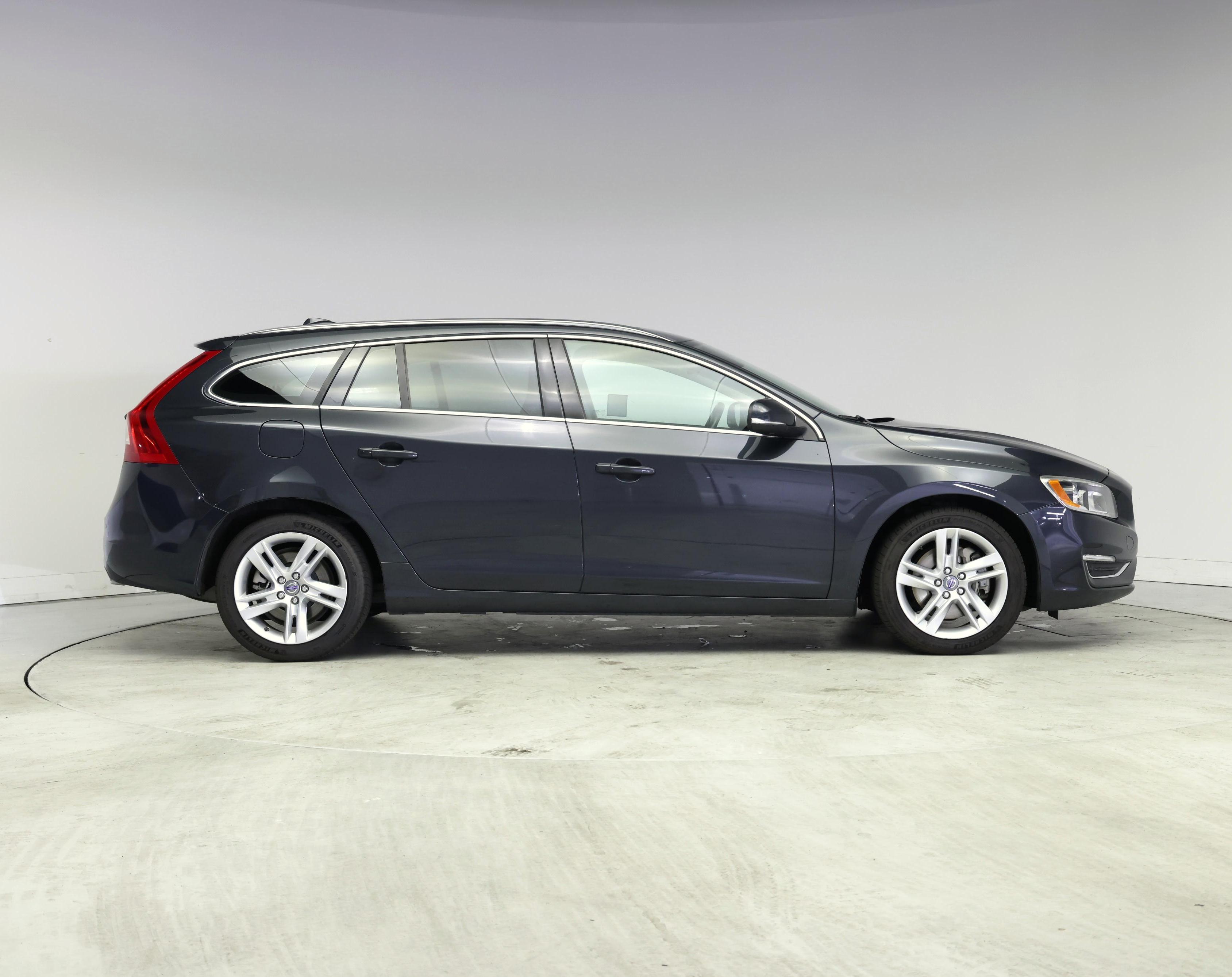 Thumbnail: 2015 Volvo V60 - 7
