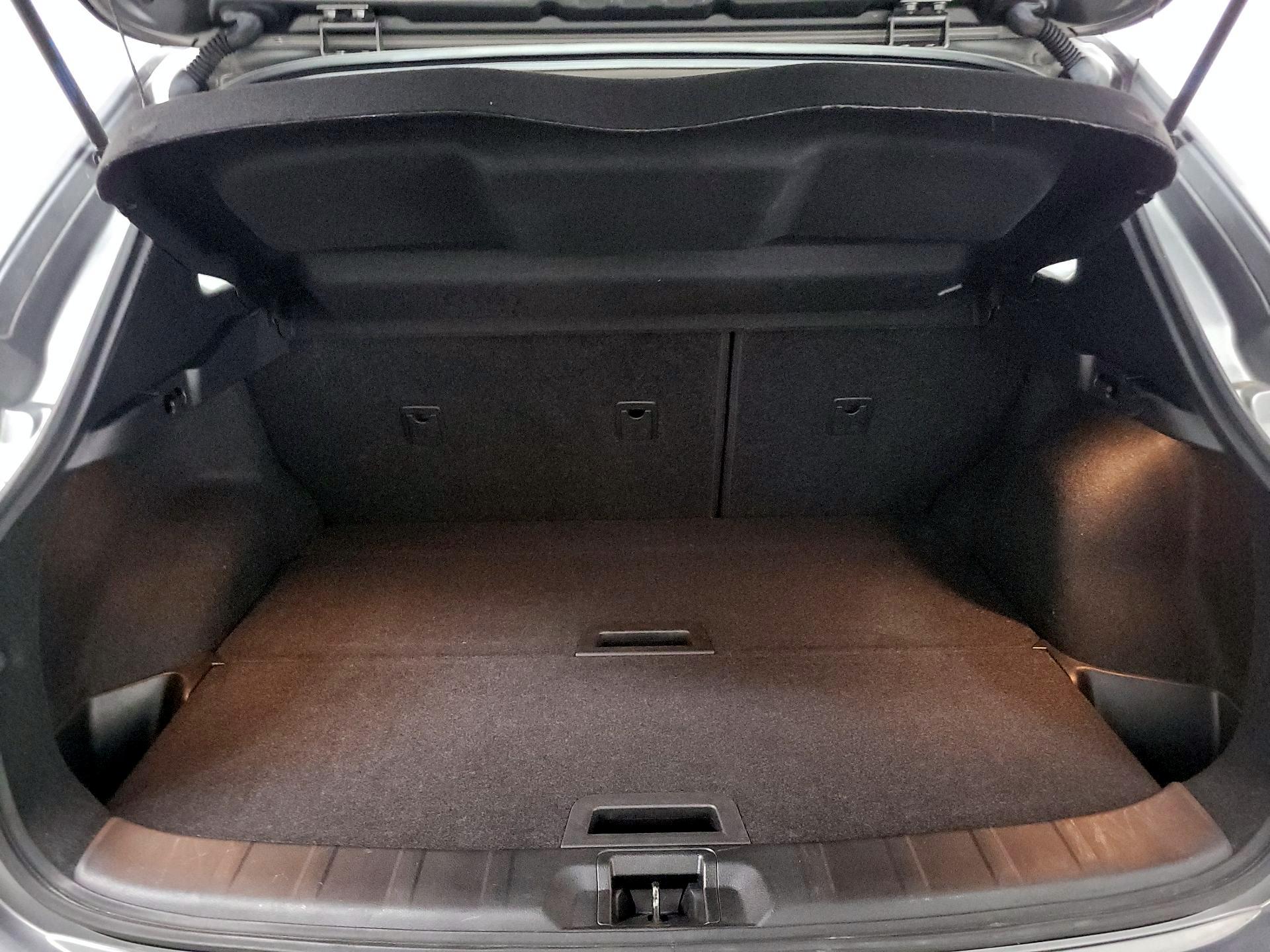 Thumbnail: 2018 Nissan Rogue Sport - 18