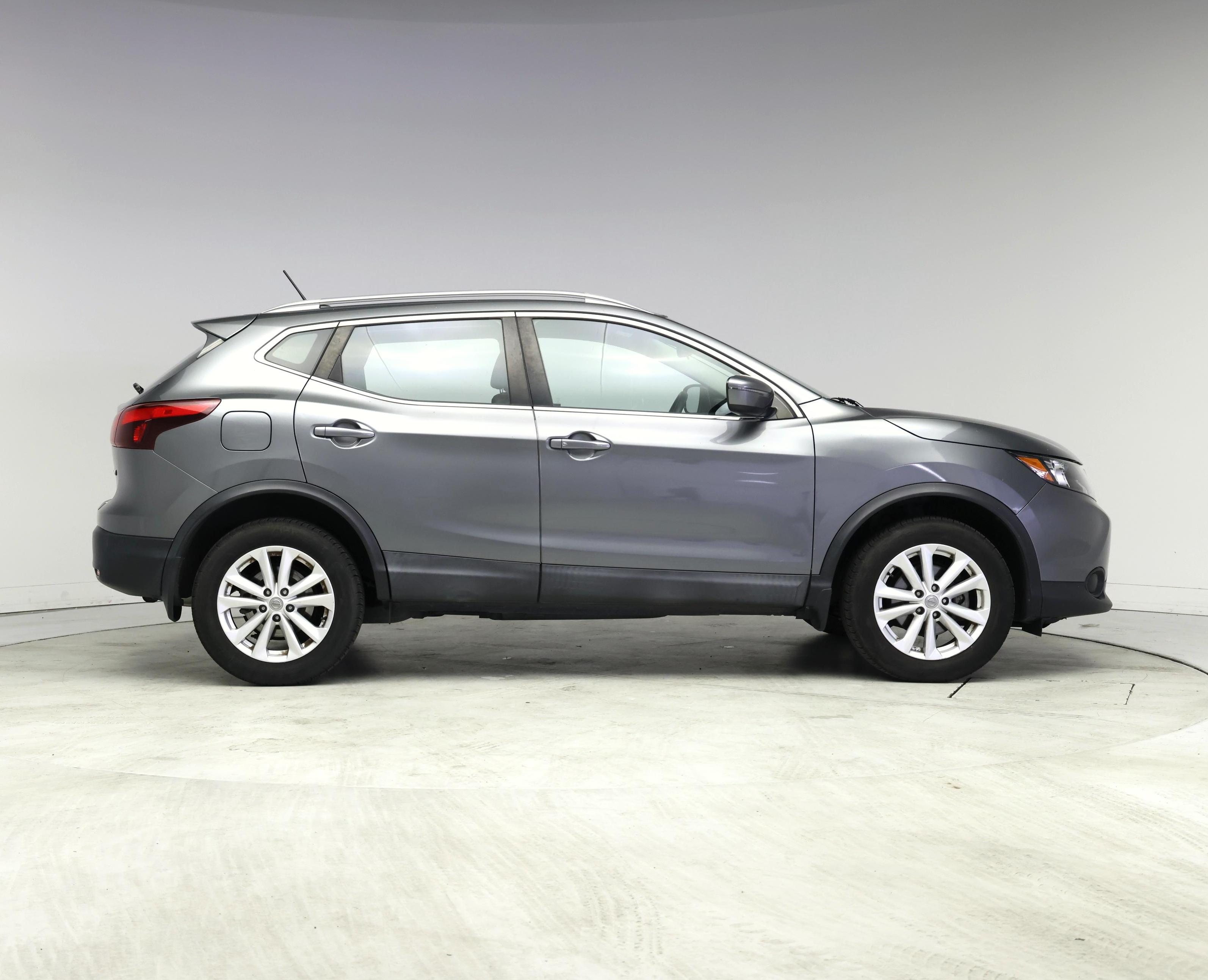 Thumbnail: 2018 Nissan Rogue Sport - 7