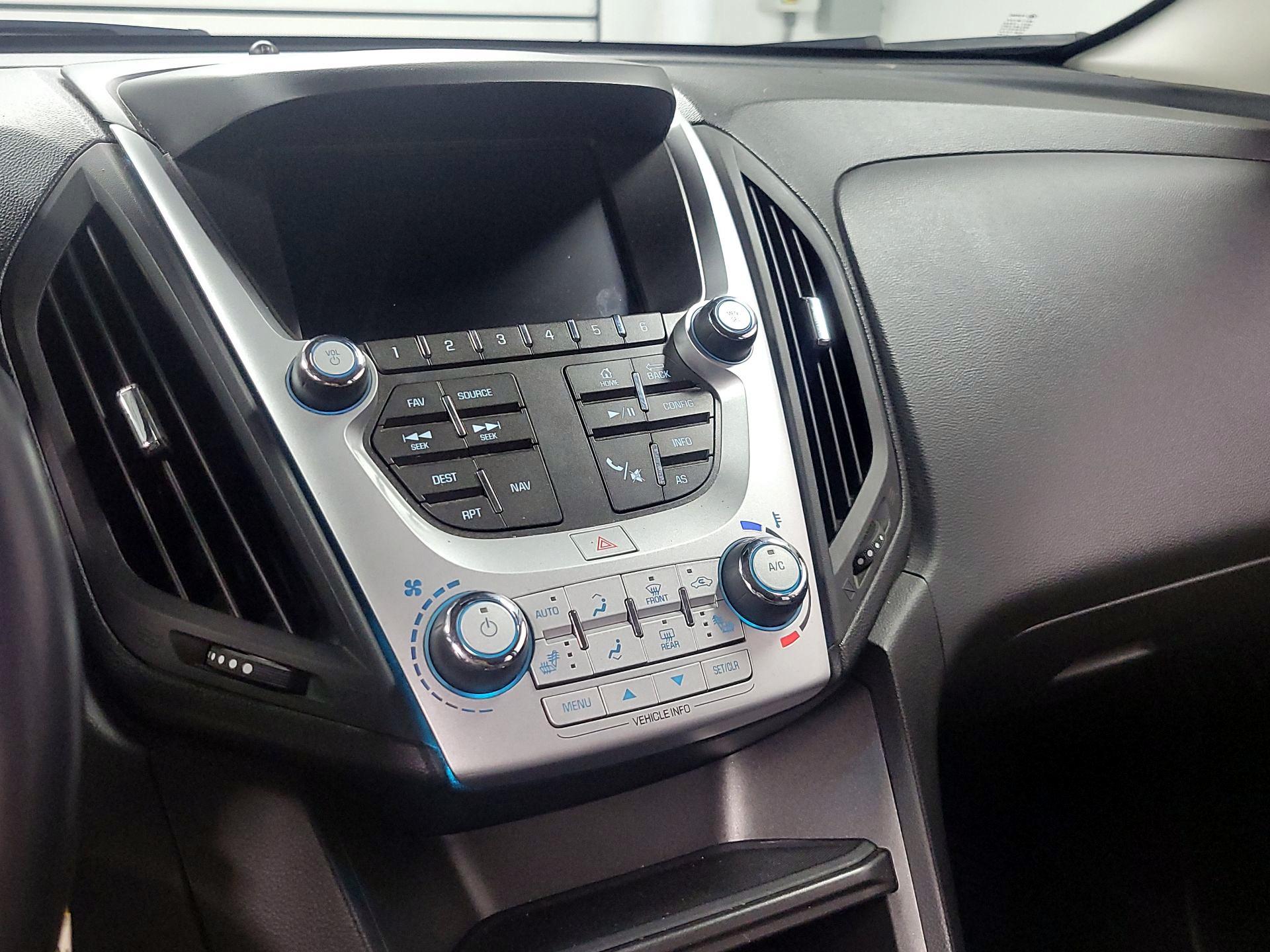 Thumbnail: 2017 Chevrolet Equinox - 15