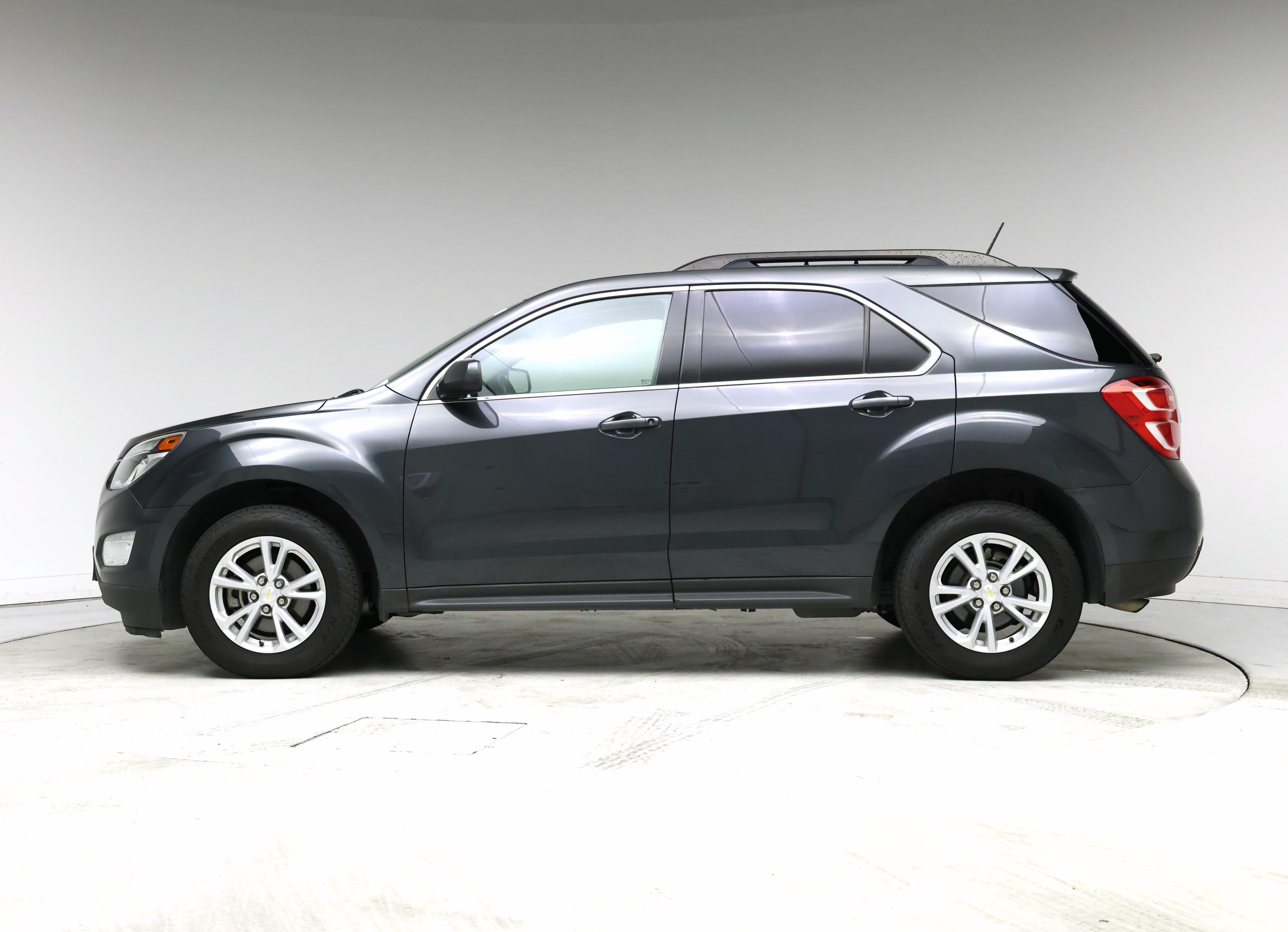 Thumbnail: 2017 Chevrolet Equinox - 3