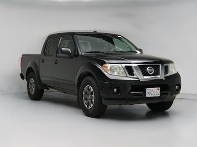 Black 2015 Nissan Frontier Desert Runner