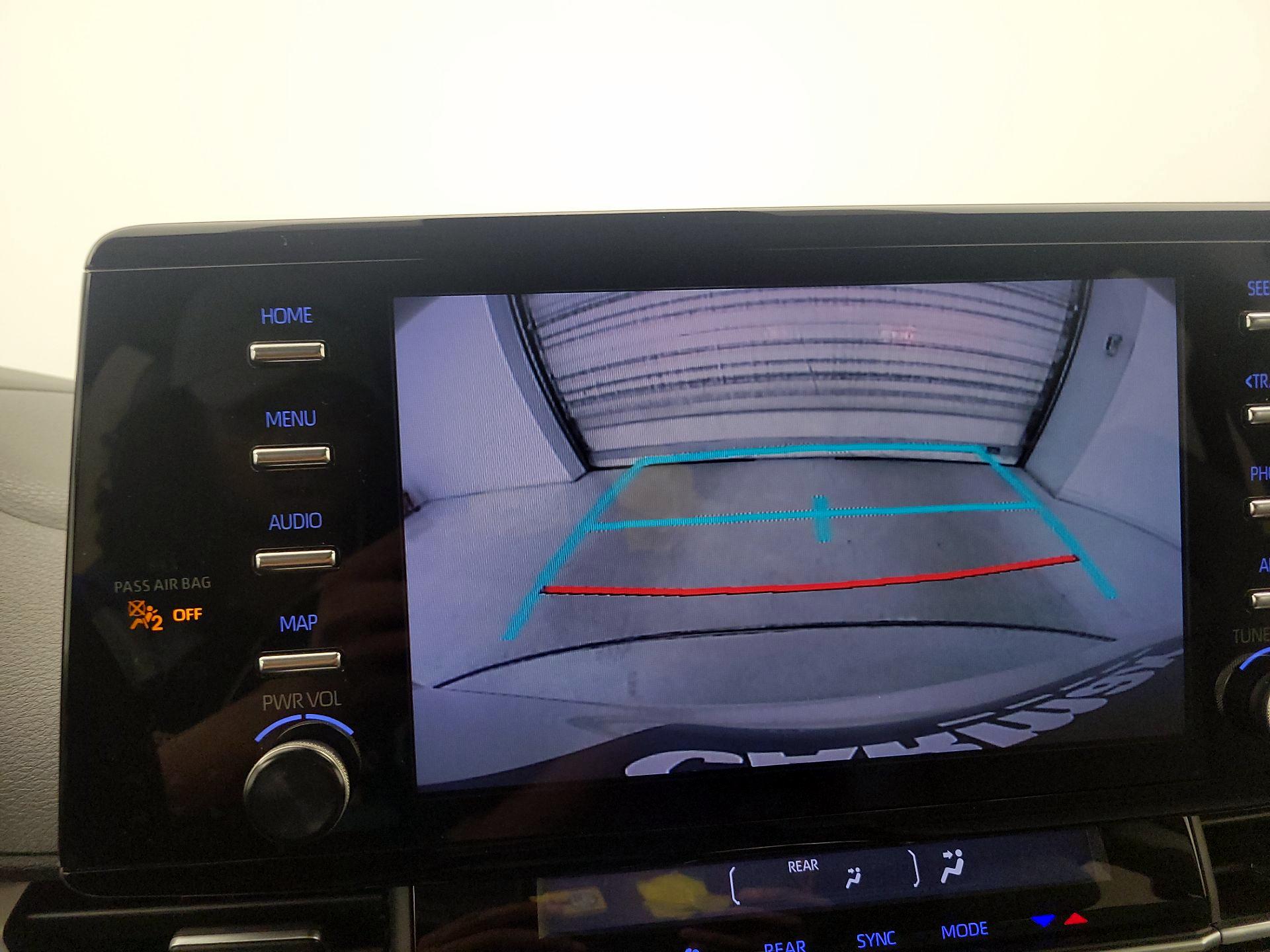 Thumbnail: 2021 Toyota Sienna - 15