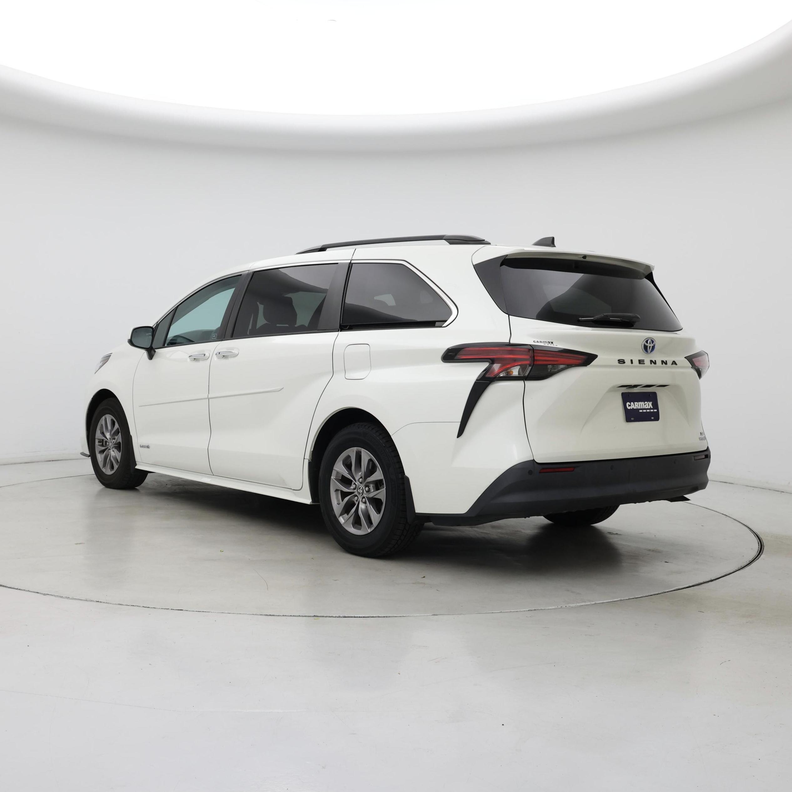 Thumbnail: 2021 Toyota Sienna - 2