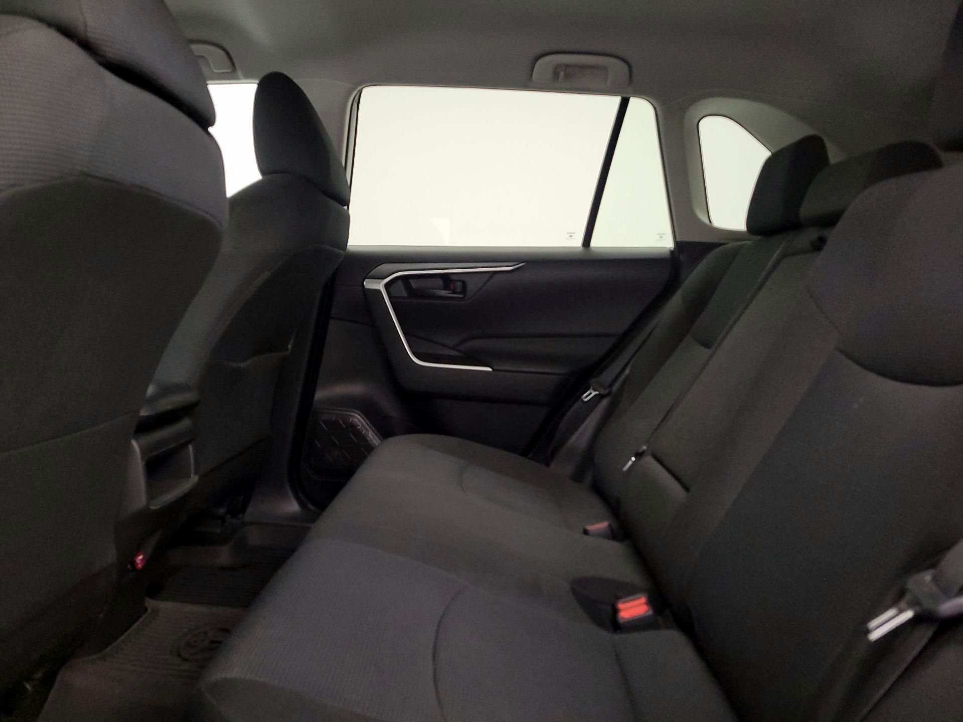 Thumbnail: 2021 Toyota RAV4 - 19