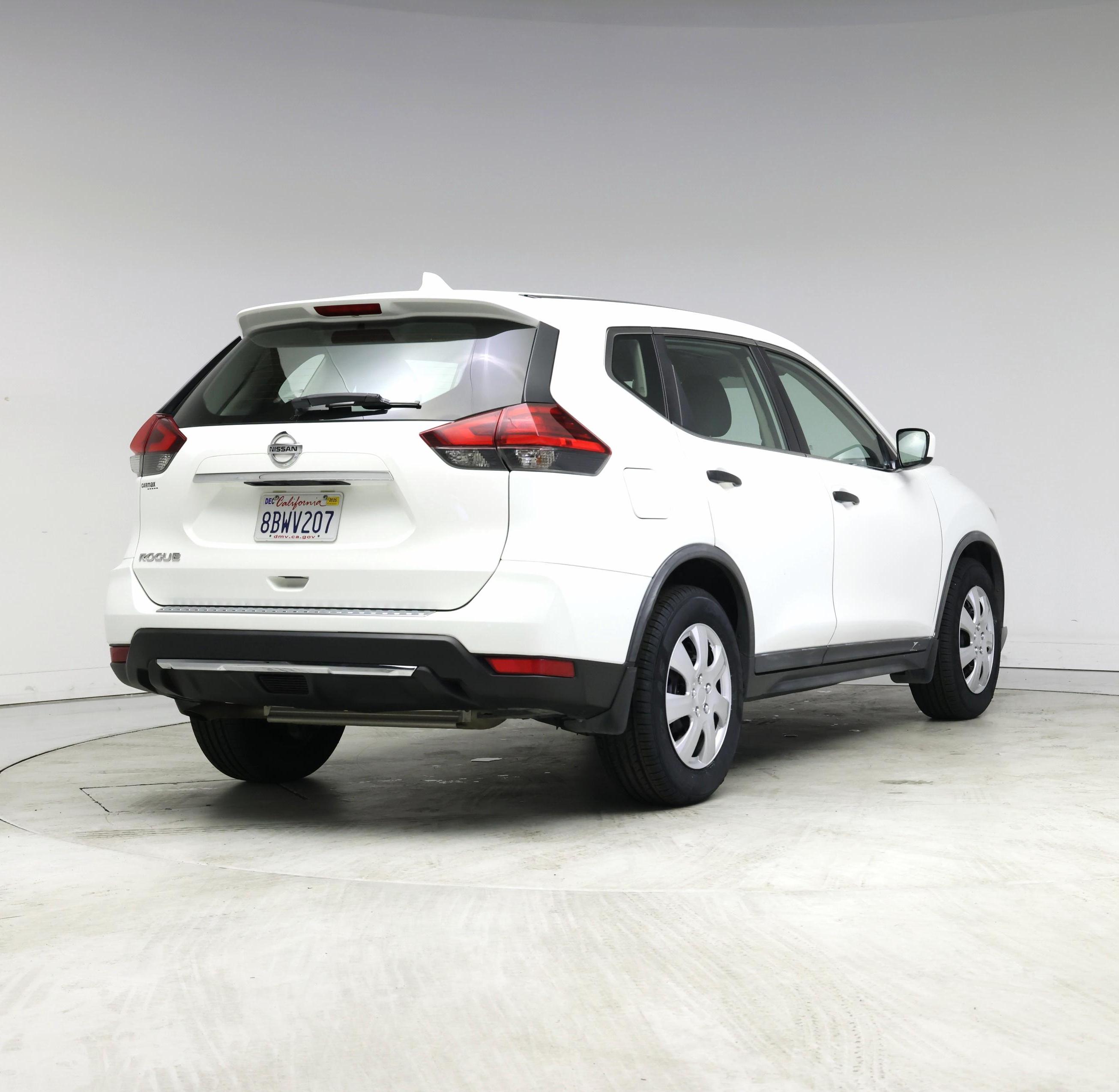 Thumbnail: 2017 Nissan Rogue - 8