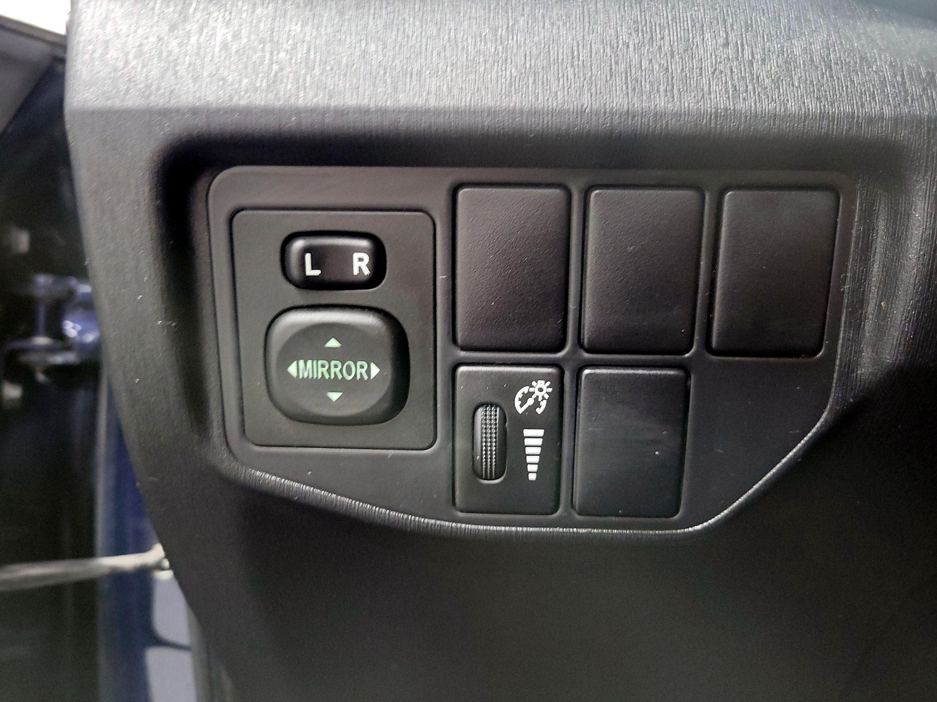 Thumbnail: 2014 Toyota Prius - 13