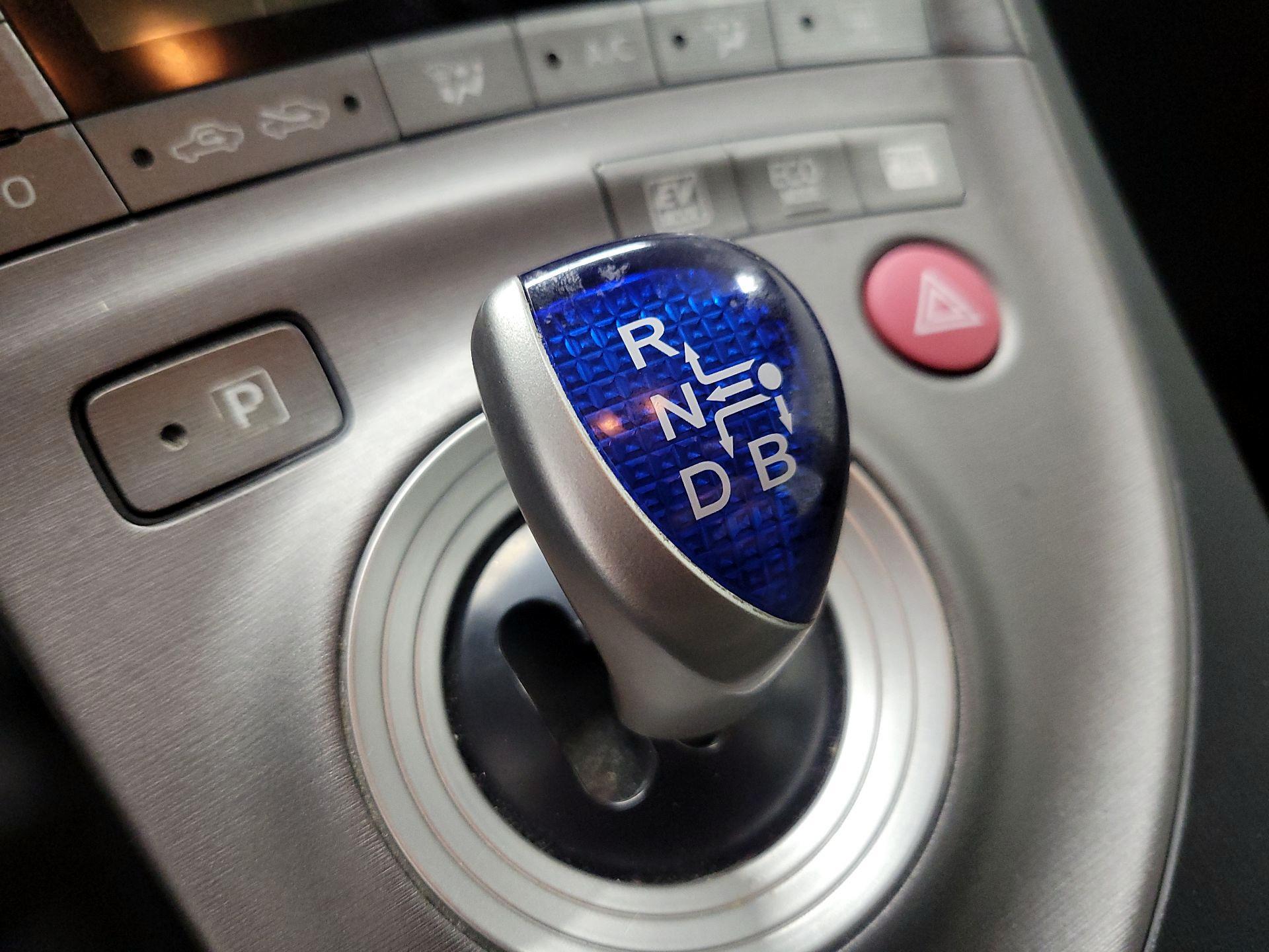 Thumbnail: 2014 Toyota Prius - 16