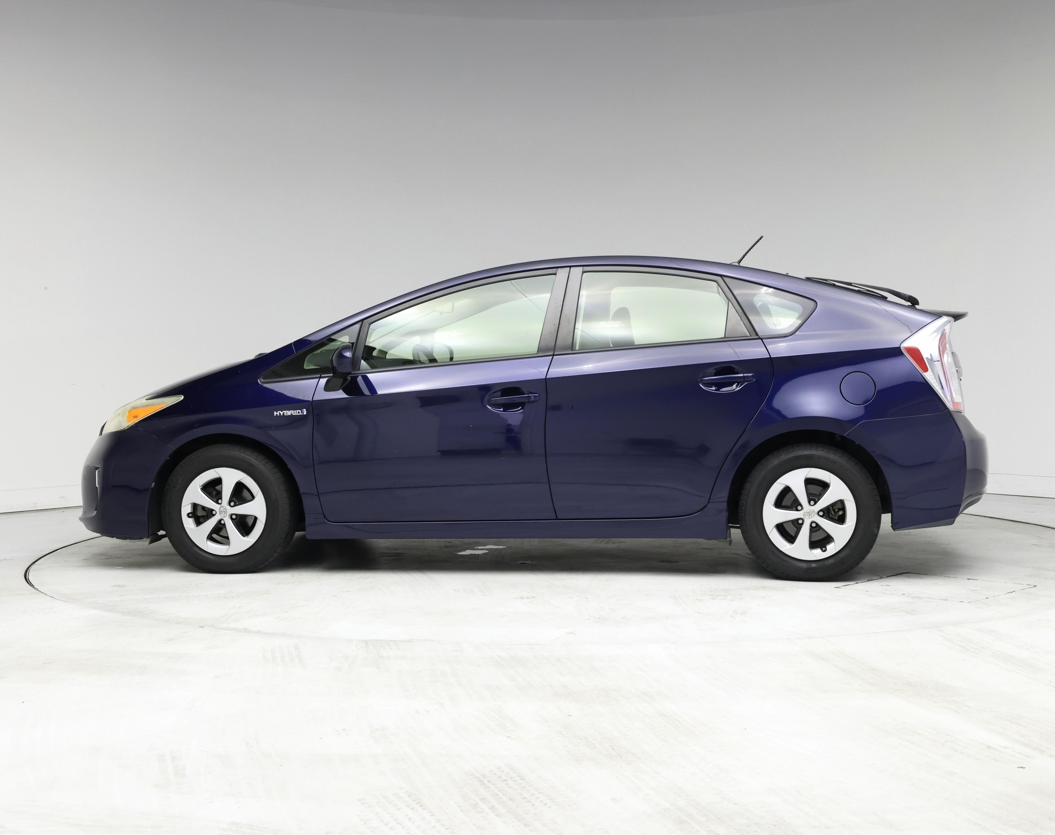 Thumbnail: 2014 Toyota Prius - 3