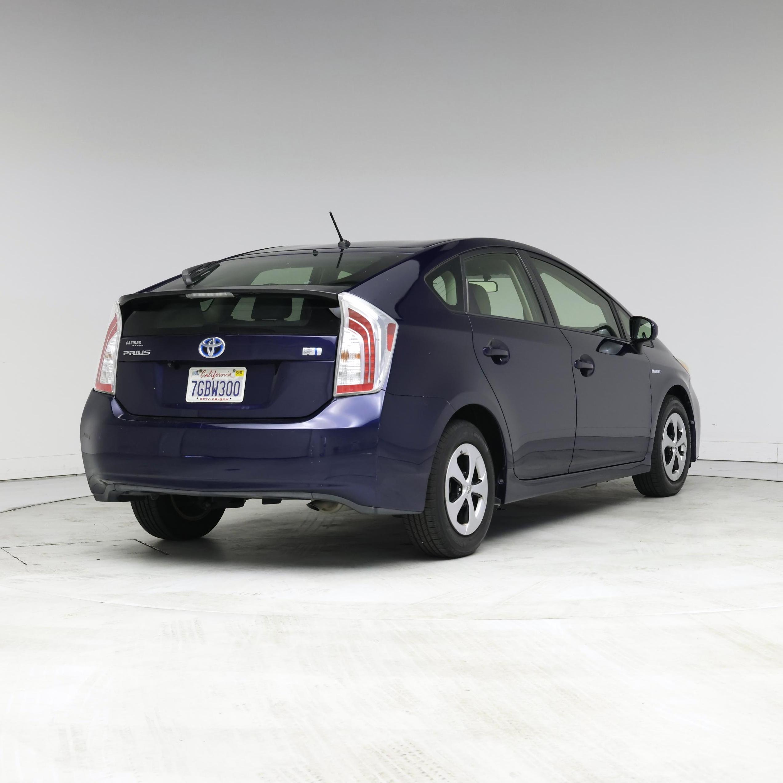 Thumbnail: 2014 Toyota Prius - 8
