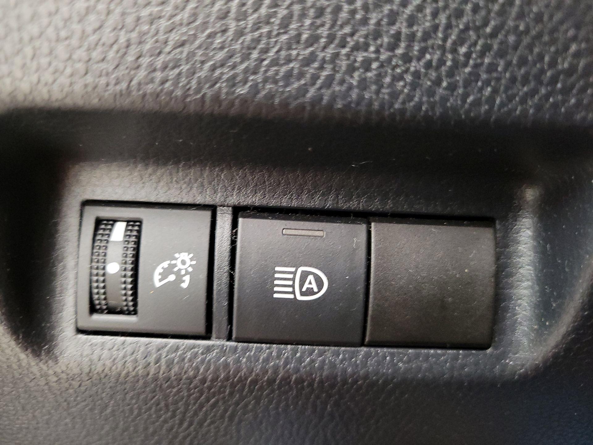 Thumbnail: 2020 Toyota RAV4 - 13