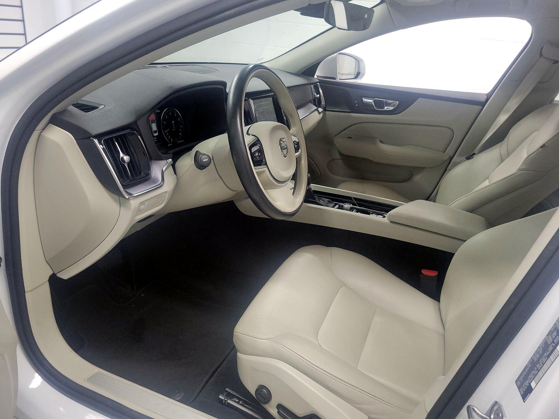 Thumbnail: 2020 Volvo S60 - 11