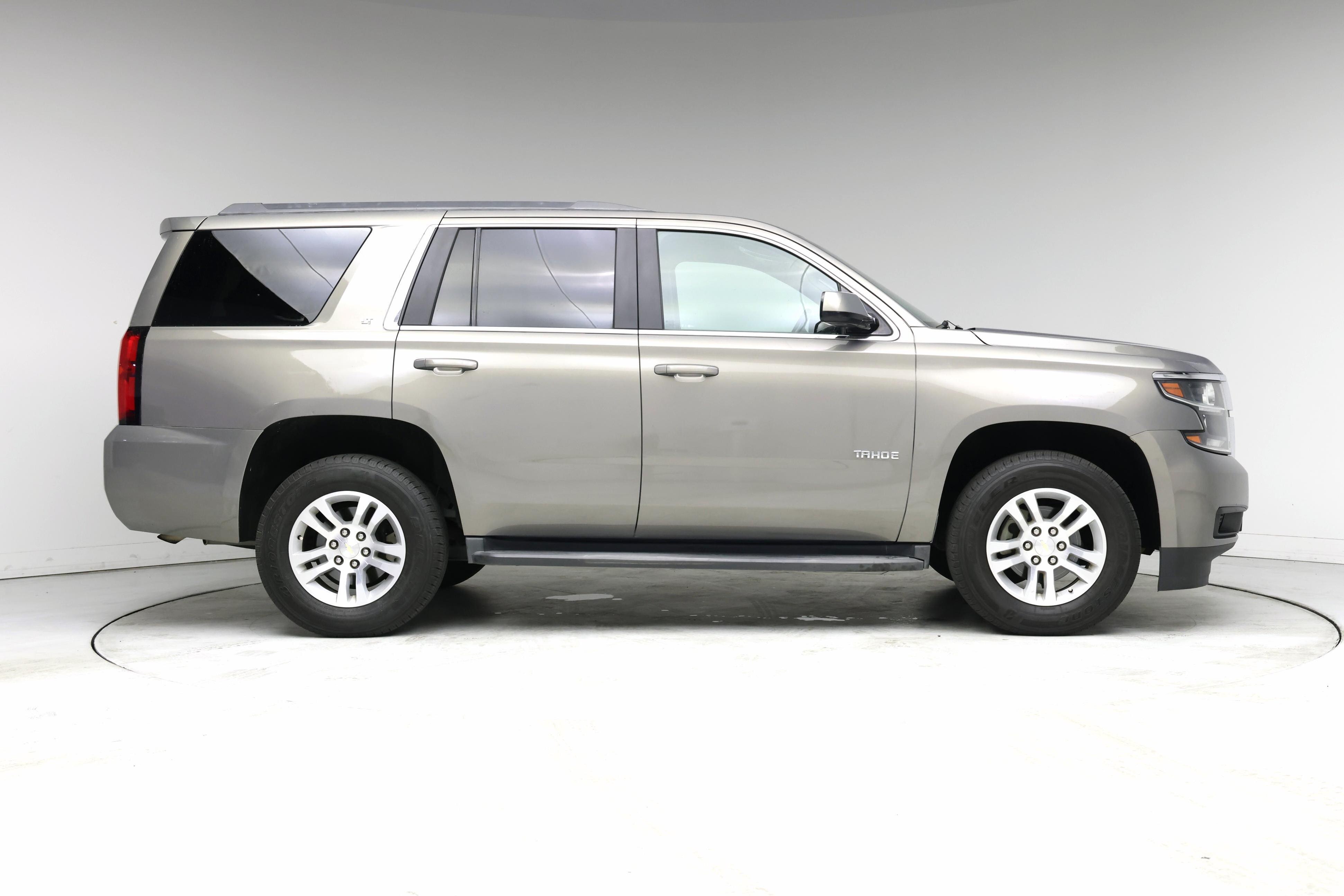 Thumbnail: 2017 Chevrolet Tahoe - 7