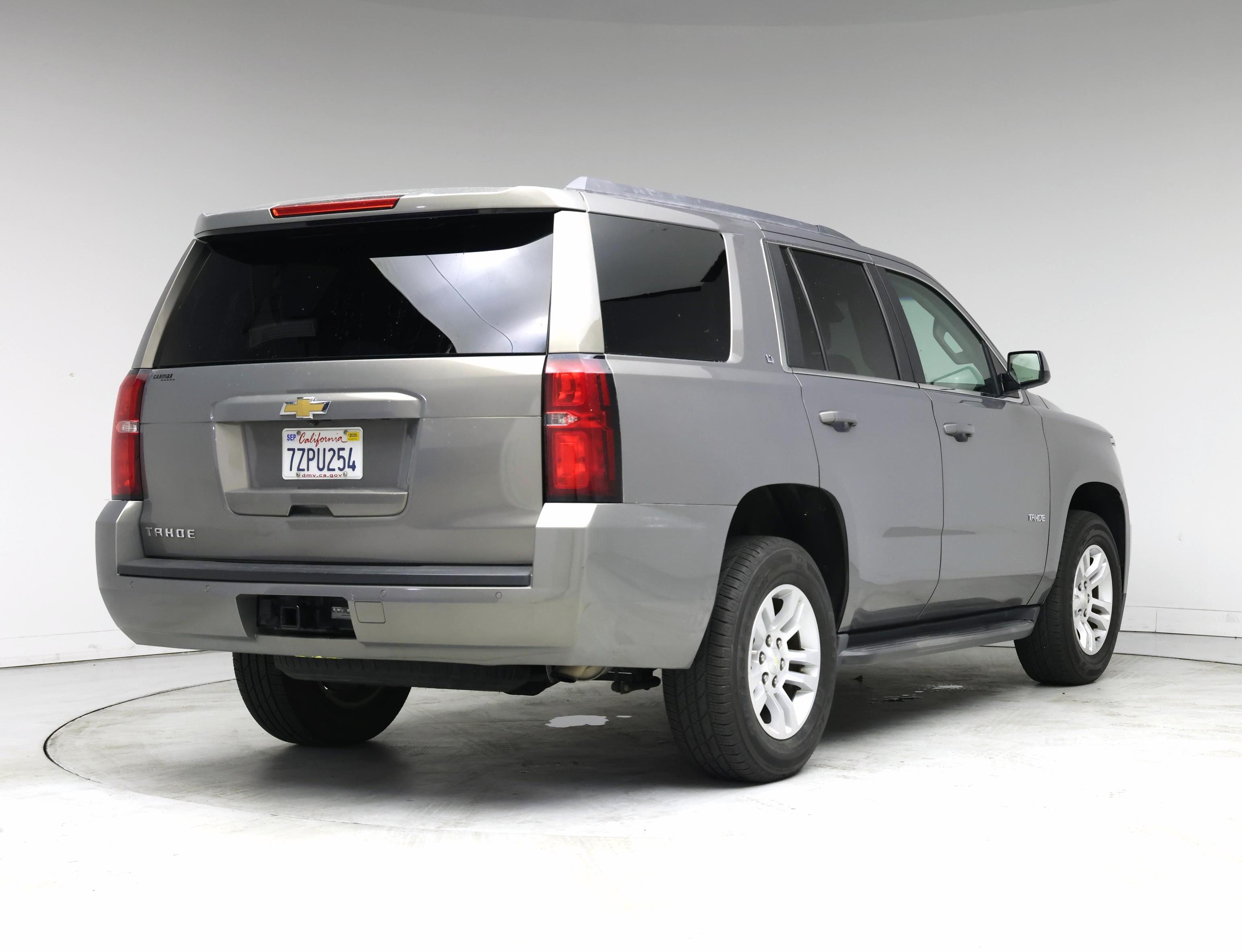 Thumbnail: 2017 Chevrolet Tahoe - 8