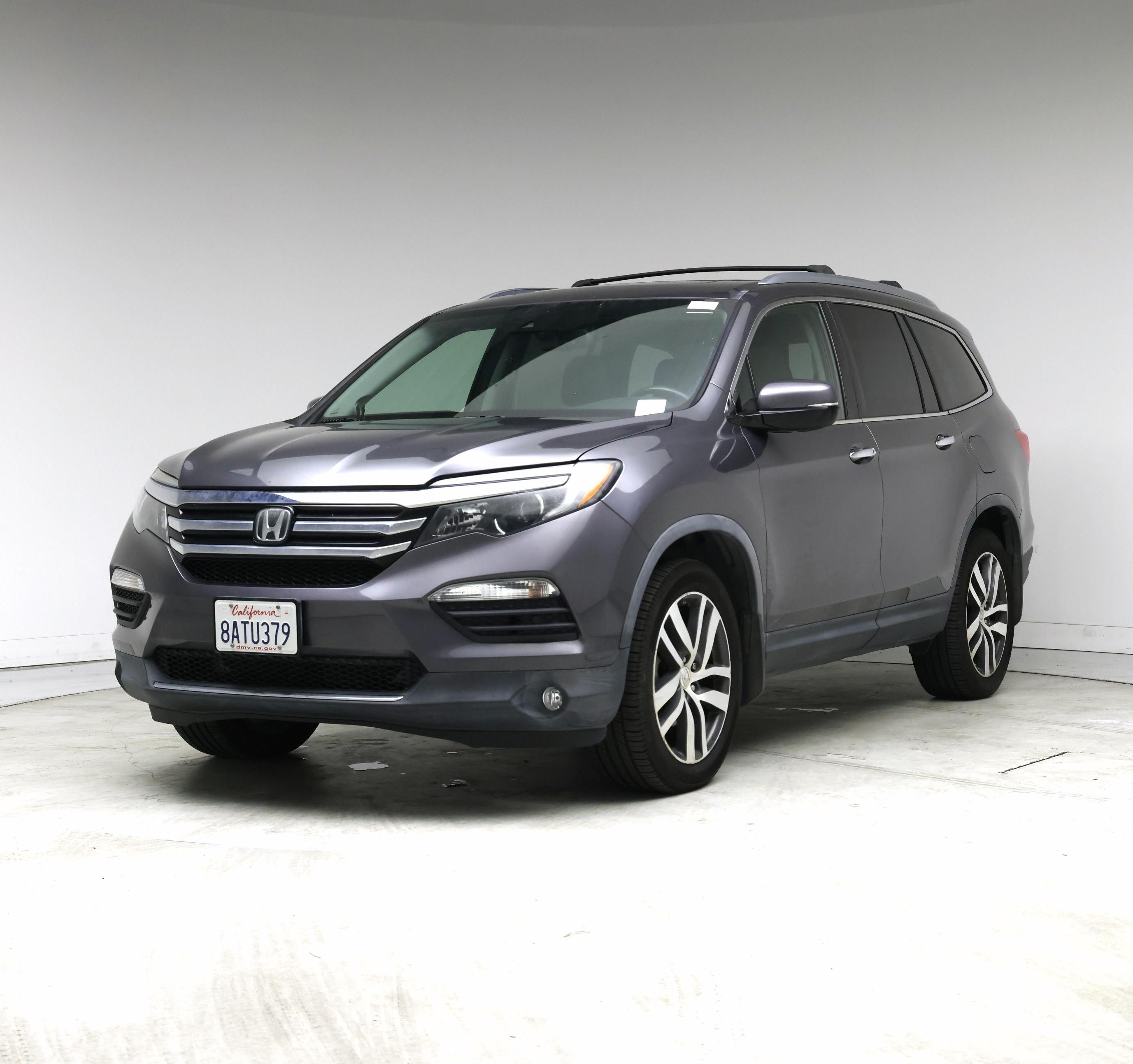 Thumbnail: 2017 Honda Pilot - 4
