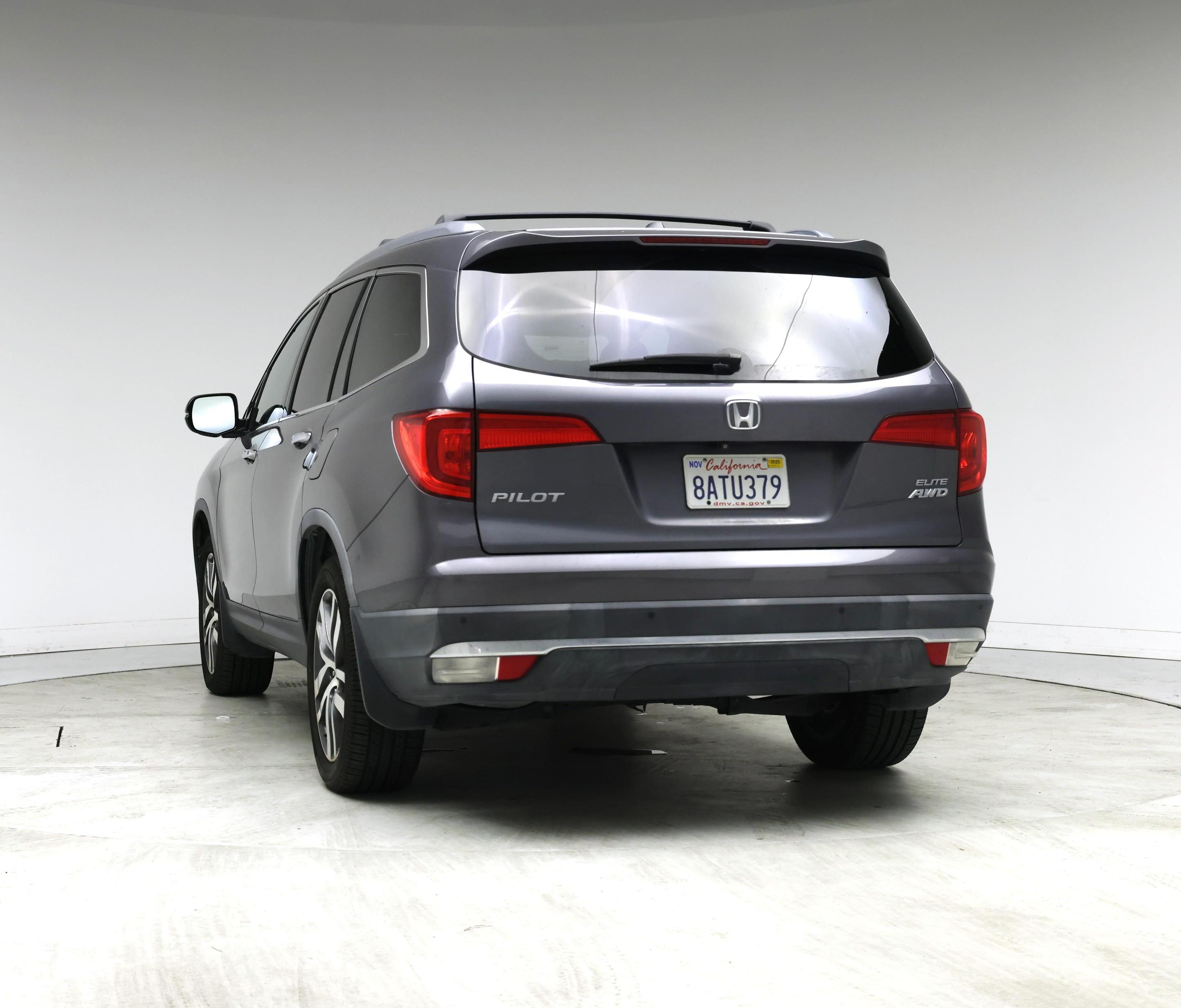 Thumbnail: 2017 Honda Pilot - 6