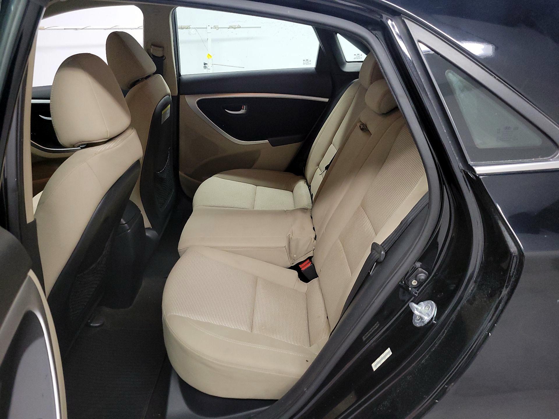 Thumbnail: 2014 Hyundai Elantra - 18