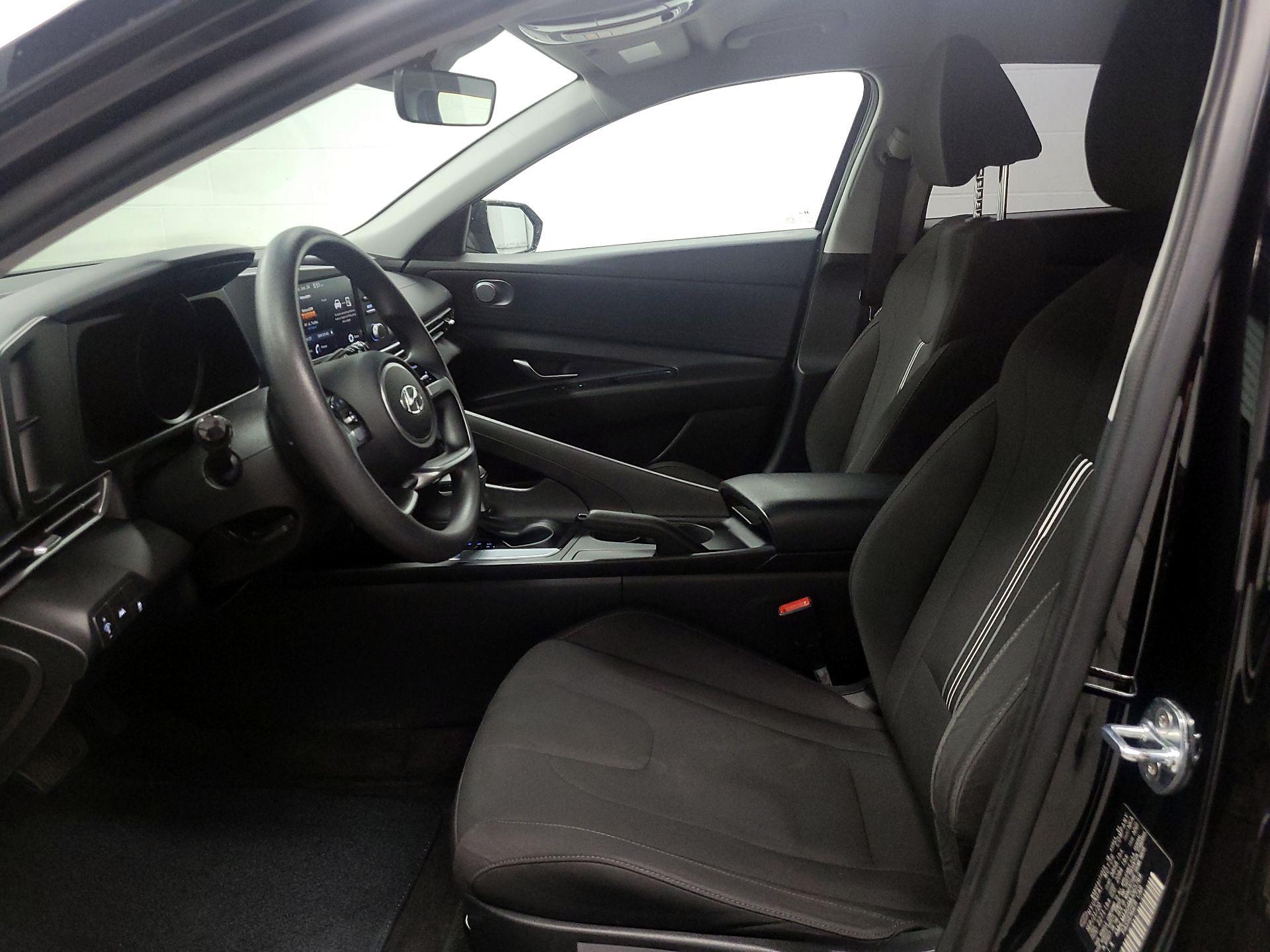 Thumbnail: 2021 Hyundai Elantra - 11