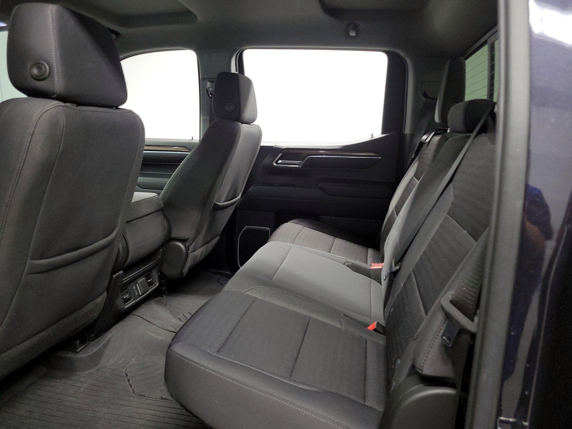 Thumbnail: 2023 Chevrolet Silverado 1500 - 17