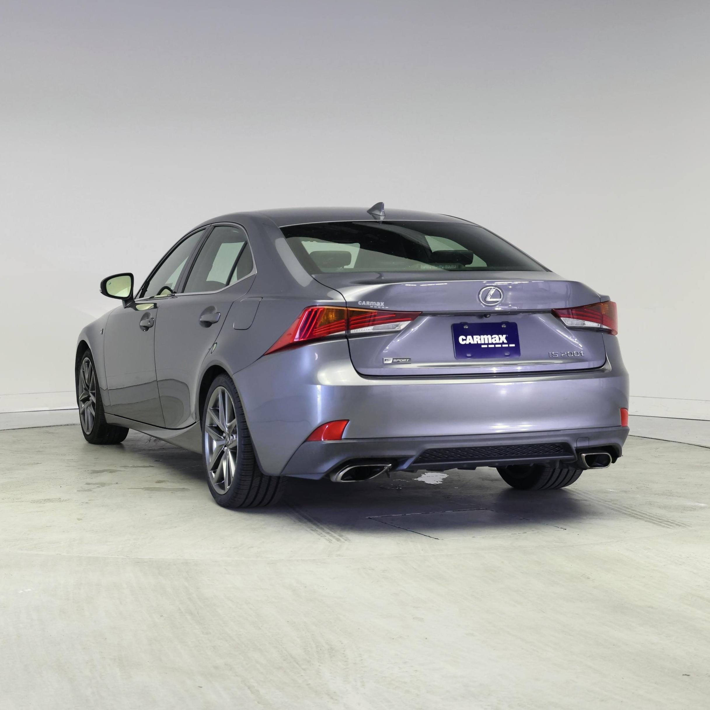 Thumbnail: 2017 Lexus IS - 2