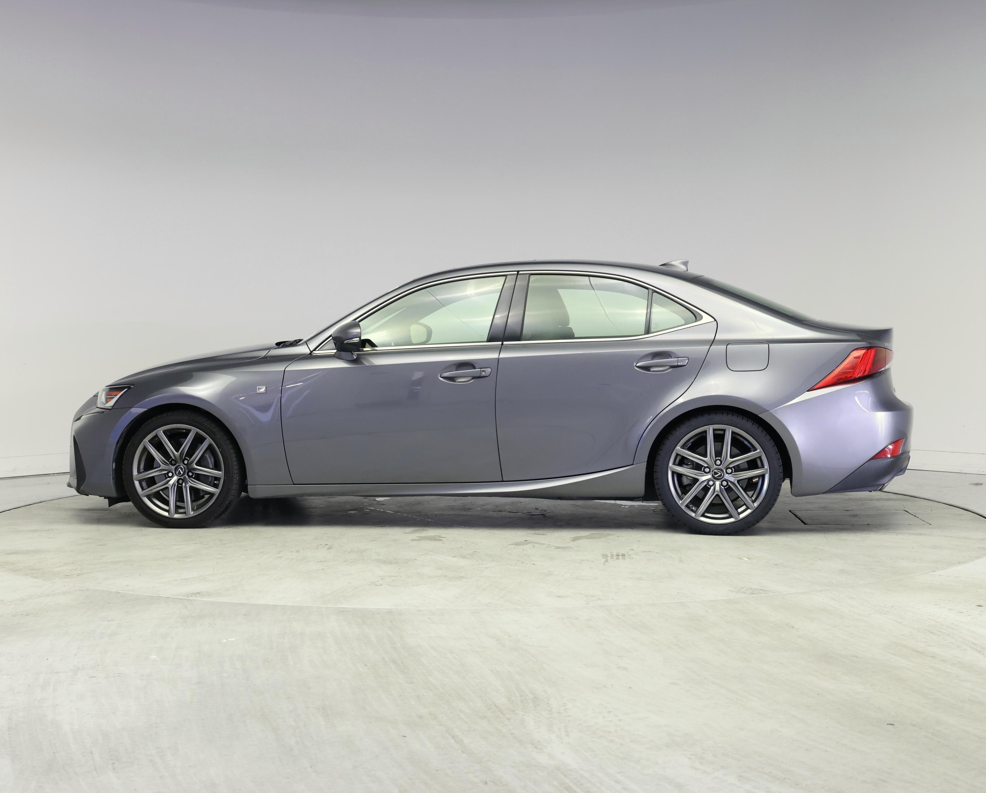 Thumbnail: 2017 Lexus IS - 3
